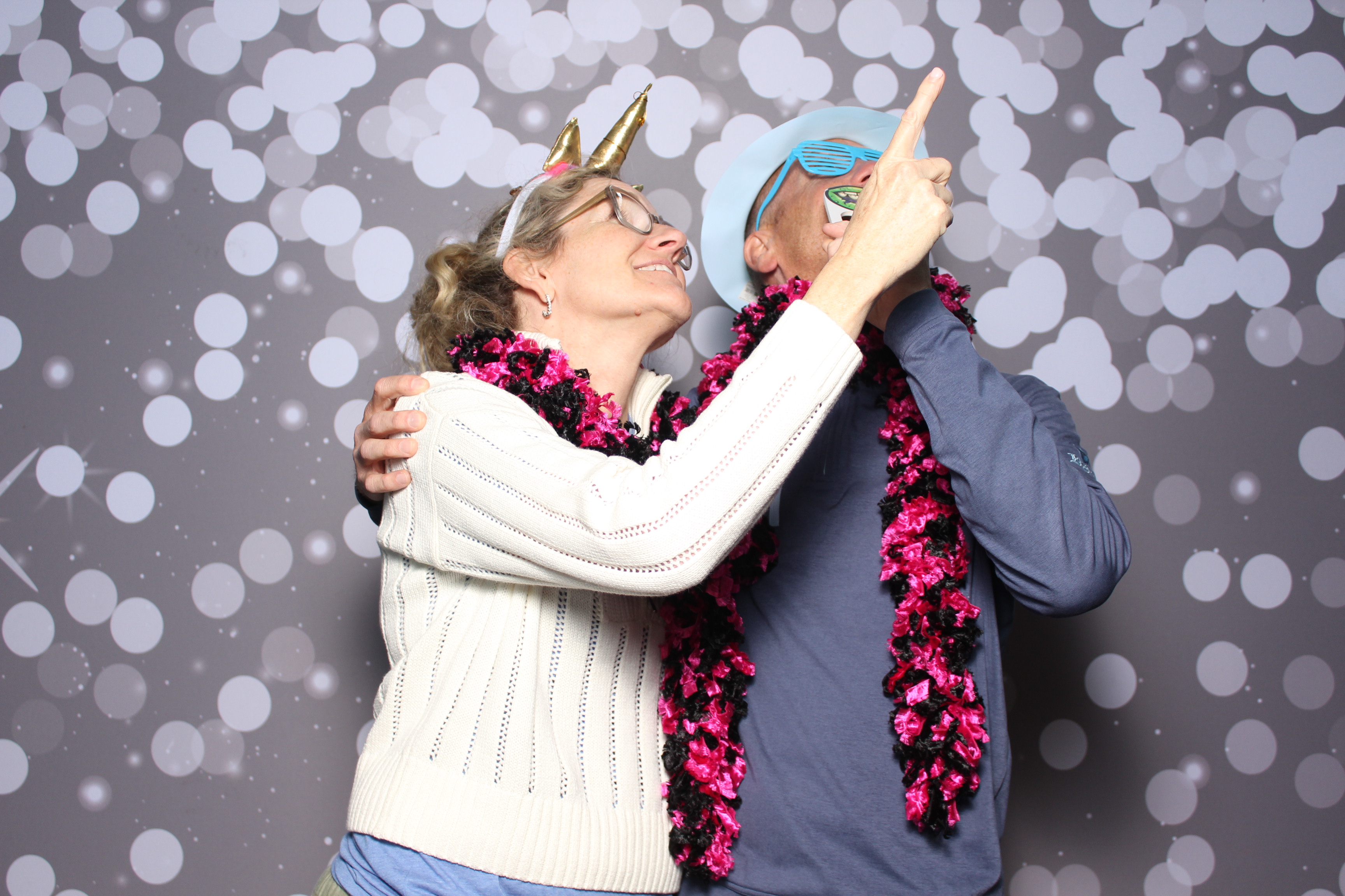 Back2Back Foundation 2025 | View more photos from the event at gallery.photoboothcincy.com/u/PhotoBoothCincy/Back2Back-Foundation-2025