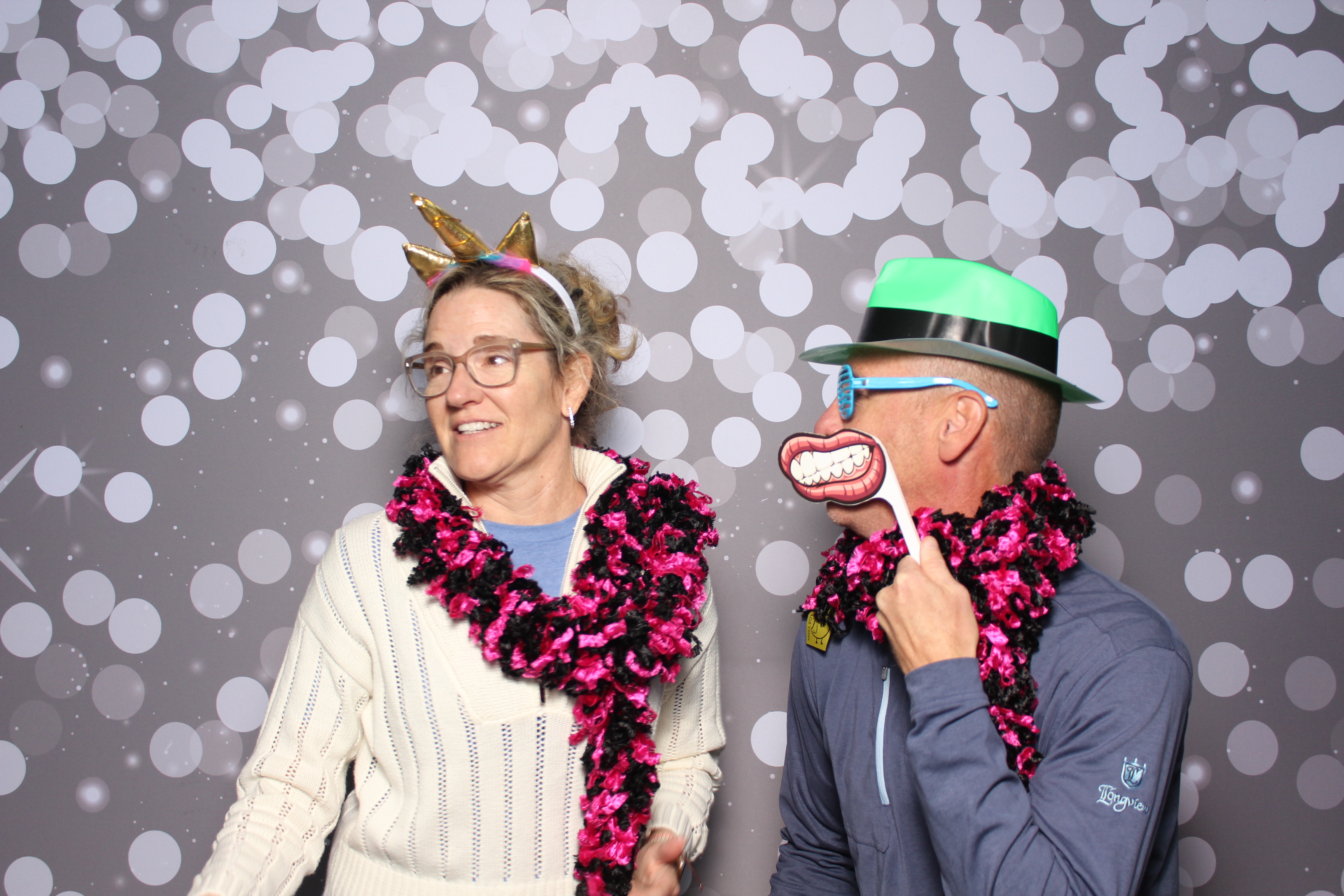 Back2Back Foundation 2025 | View more photos from the event at gallery.photoboothcincy.com/u/PhotoBoothCincy/Back2Back-Foundation-2025