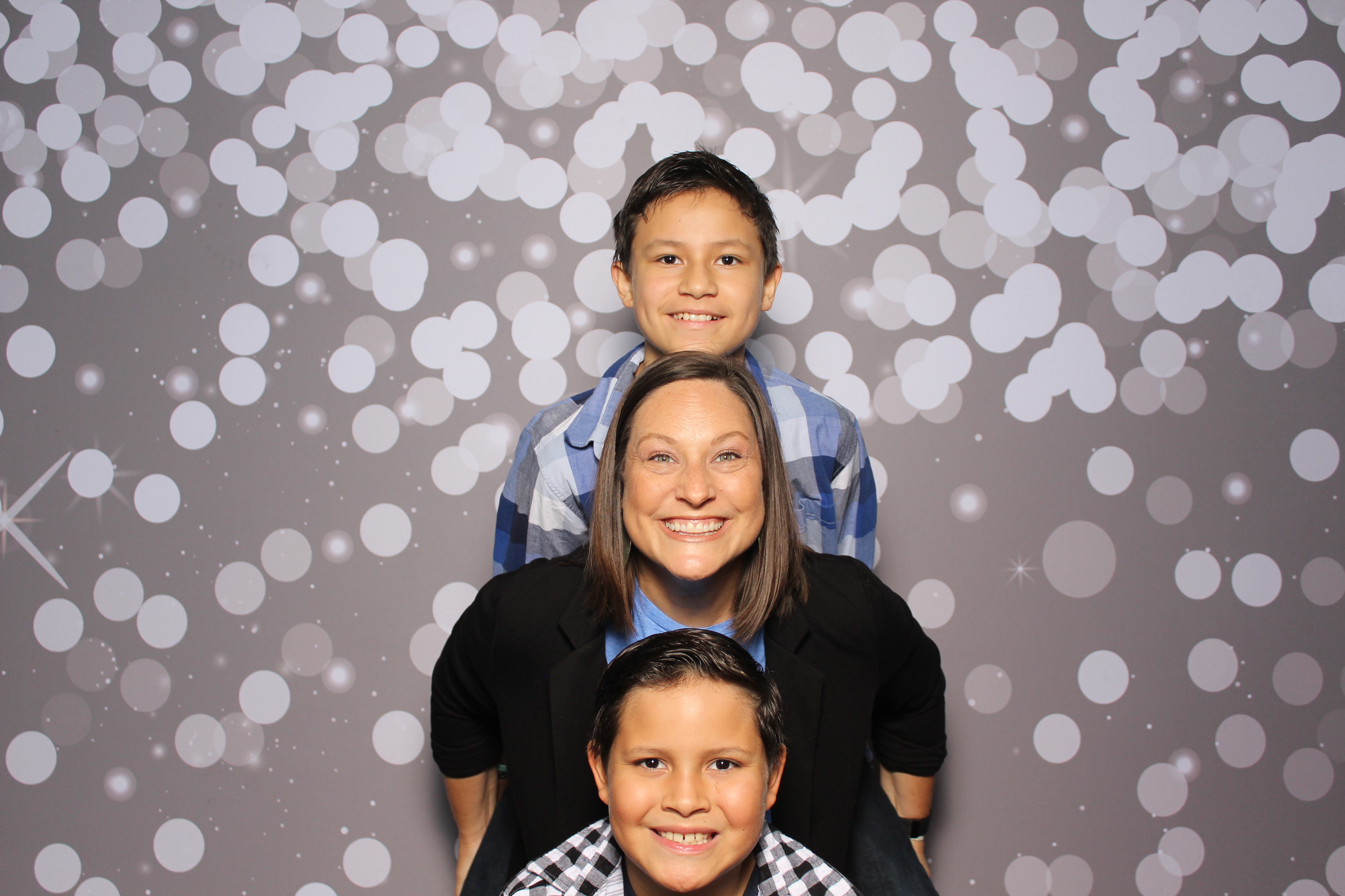 Back2Back Foundation 2025 | View more photos from the event at gallery.photoboothcincy.com/u/PhotoBoothCincy/Back2Back-Foundation-2025