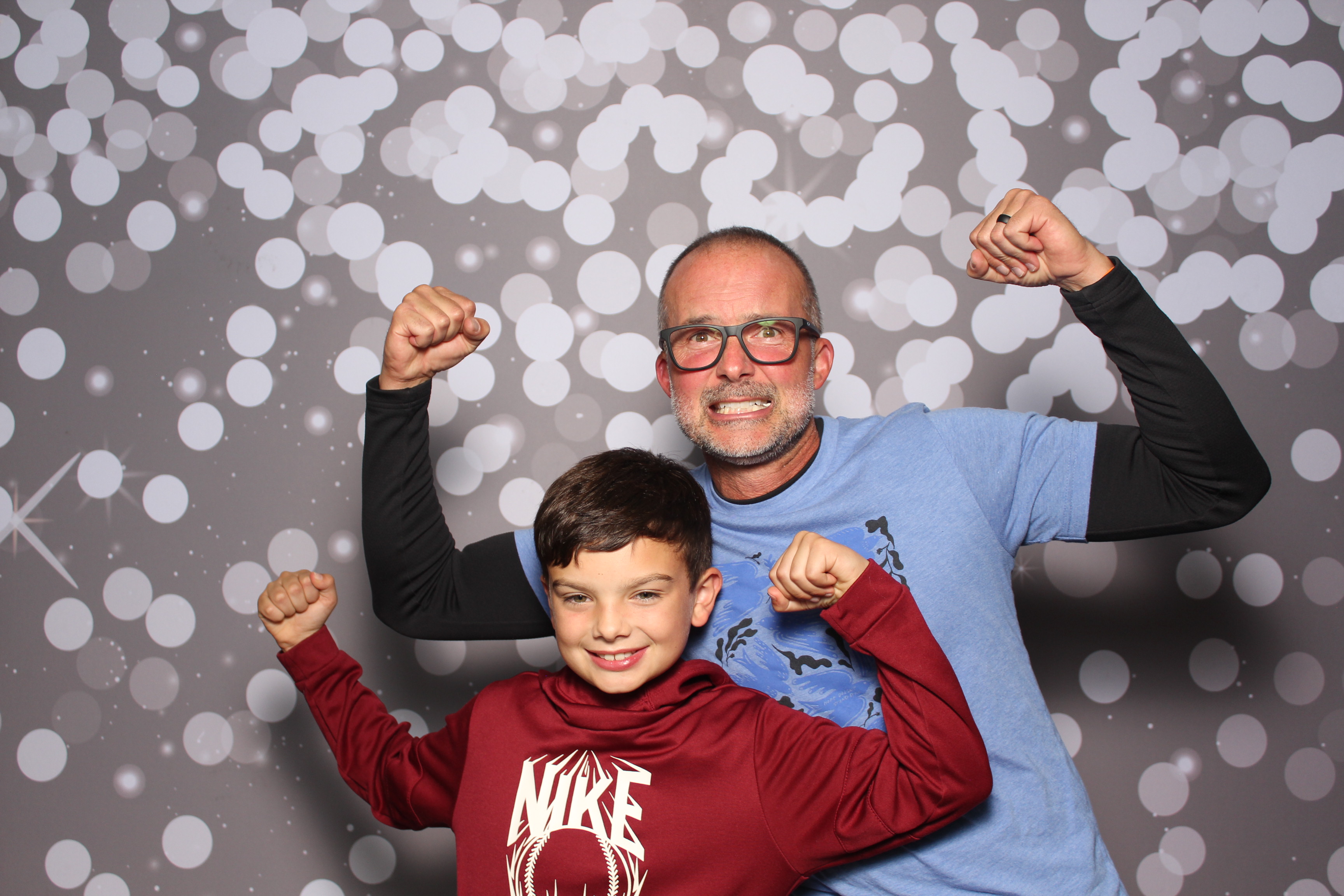 Back2Back Foundation 2025 | View more photos from the event at gallery.photoboothcincy.com/u/PhotoBoothCincy/Back2Back-Foundation-2025