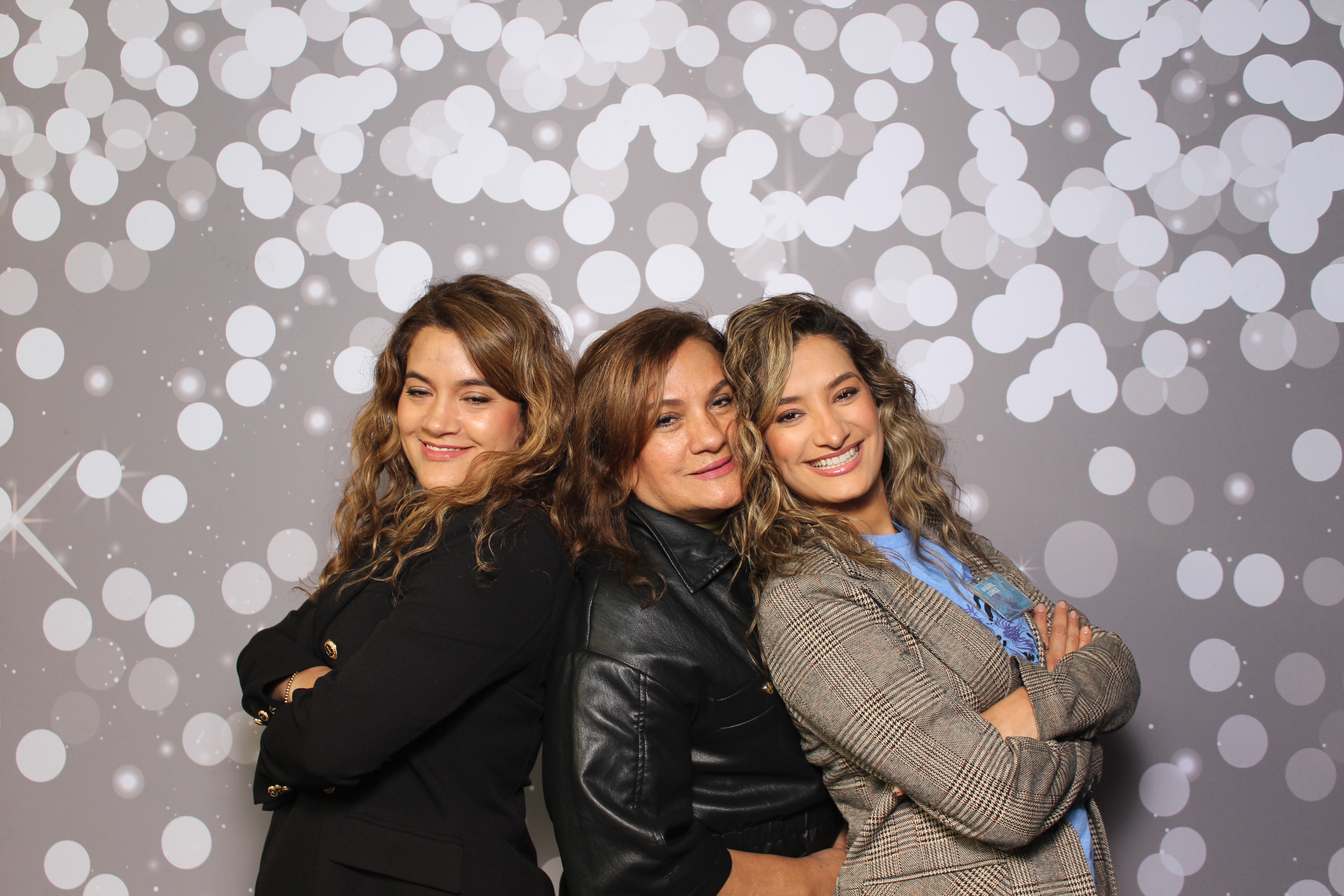 Back2Back Foundation 2025 | View more photos from the event at gallery.photoboothcincy.com/u/PhotoBoothCincy/Back2Back-Foundation-2025