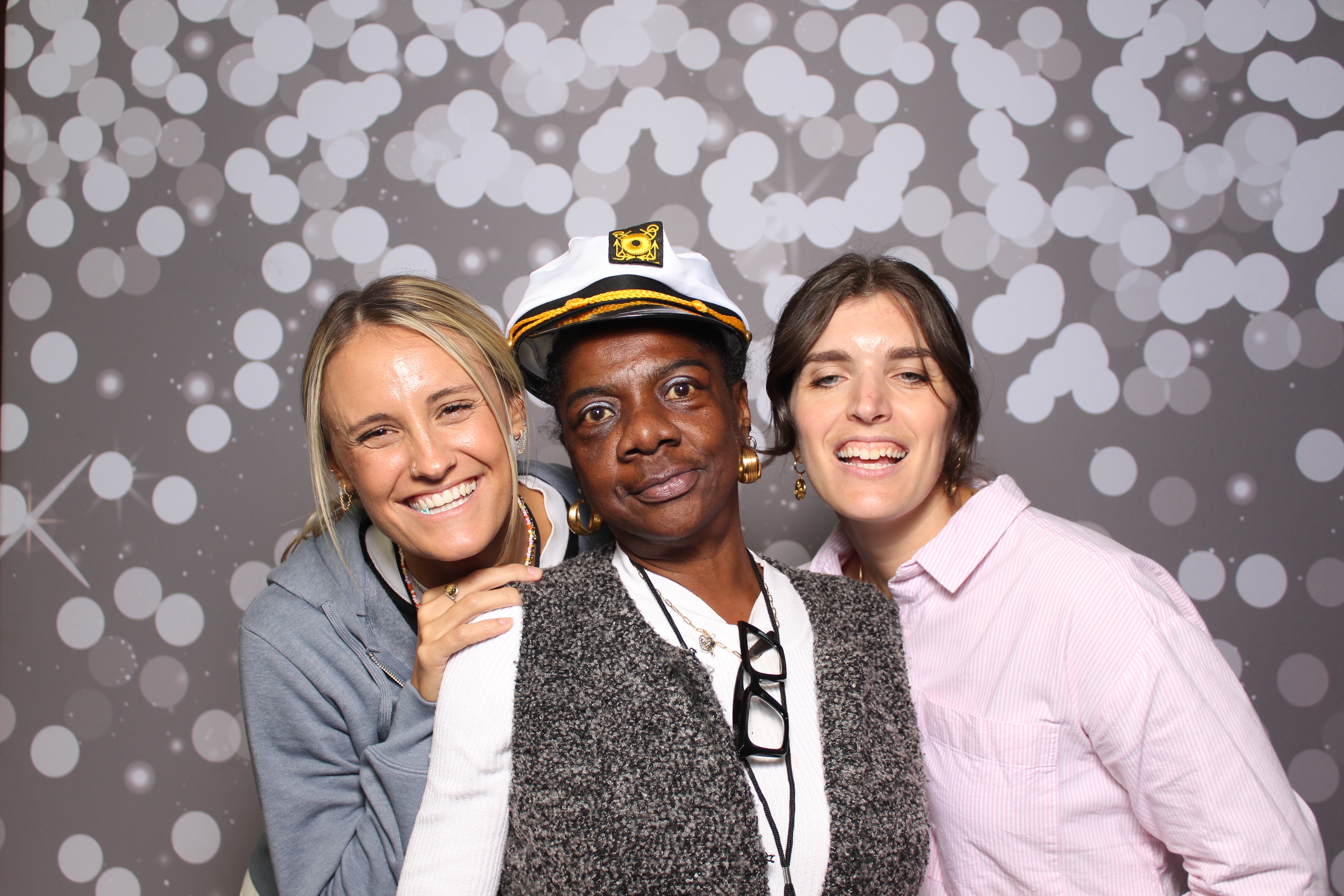 Back2Back Foundation 2025 | View more photos from the event at gallery.photoboothcincy.com/u/PhotoBoothCincy/Back2Back-Foundation-2025