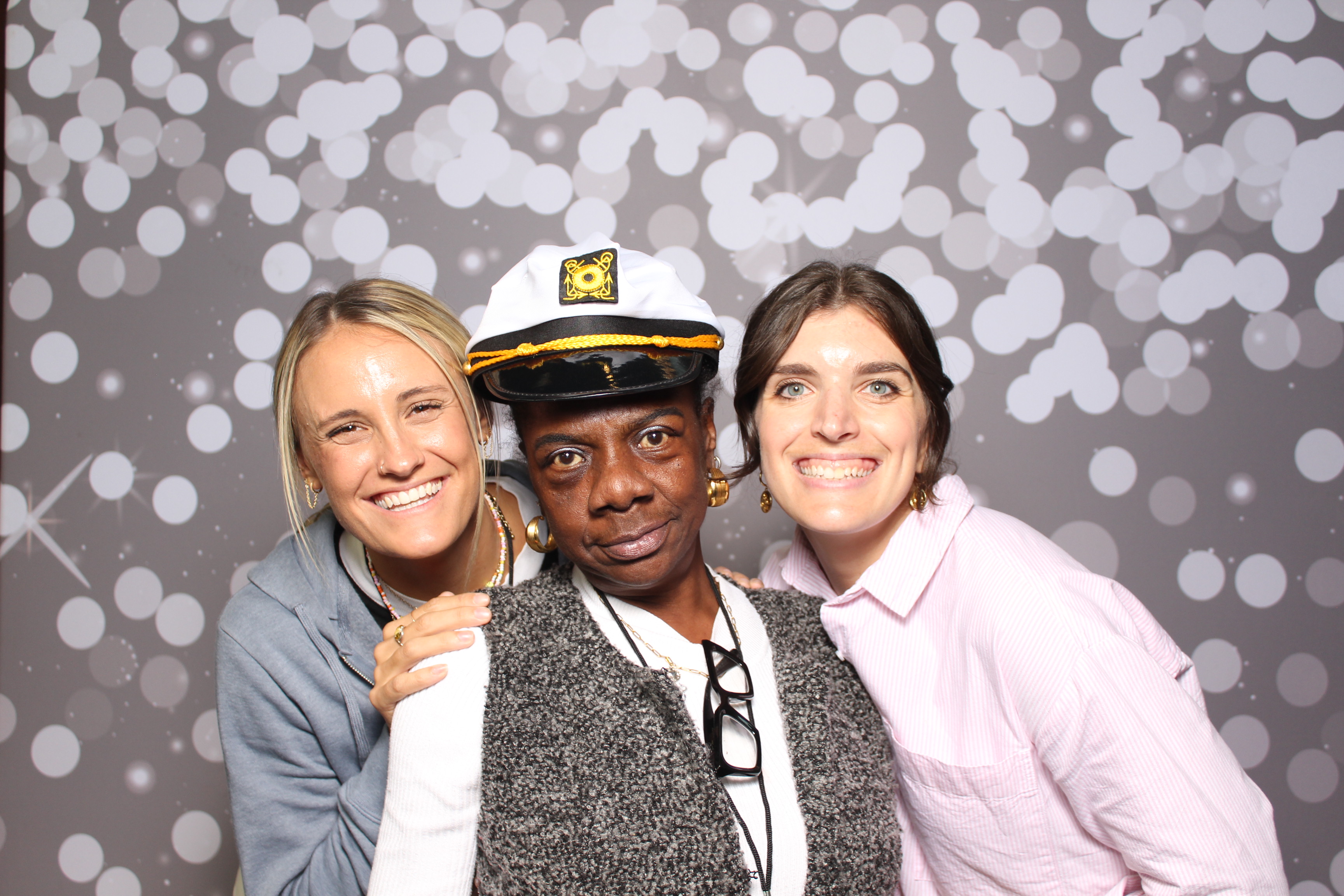 Back2Back Foundation 2025 | View more photos from the event at gallery.photoboothcincy.com/u/PhotoBoothCincy/Back2Back-Foundation-2025