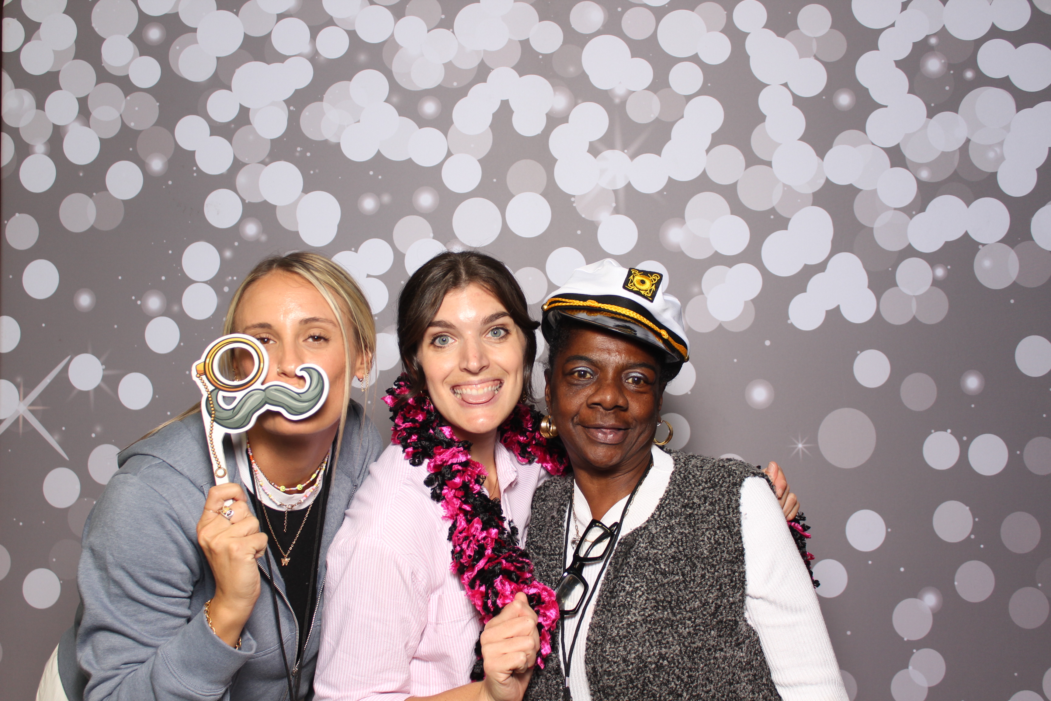 Back2Back Foundation 2025 | View more photos from the event at gallery.photoboothcincy.com/u/PhotoBoothCincy/Back2Back-Foundation-2025