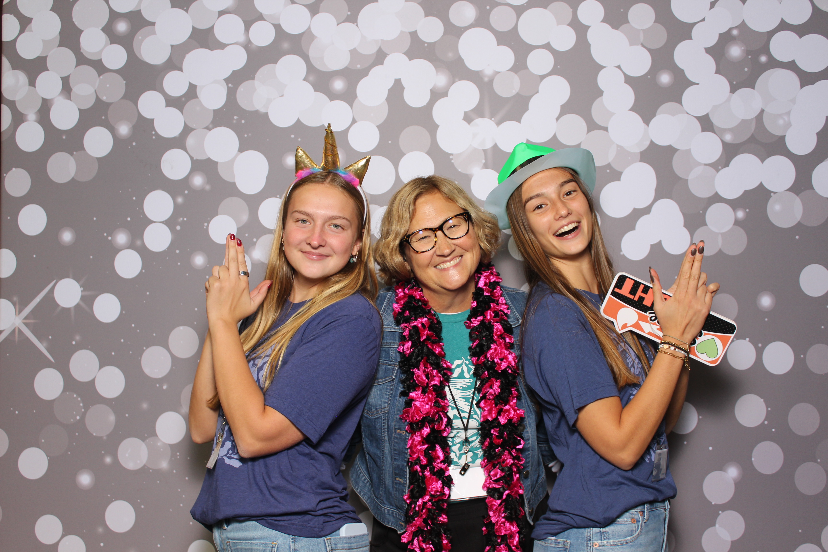 Back2Back Foundation 2025 | View more photos from the event at gallery.photoboothcincy.com/u/PhotoBoothCincy/Back2Back-Foundation-2025