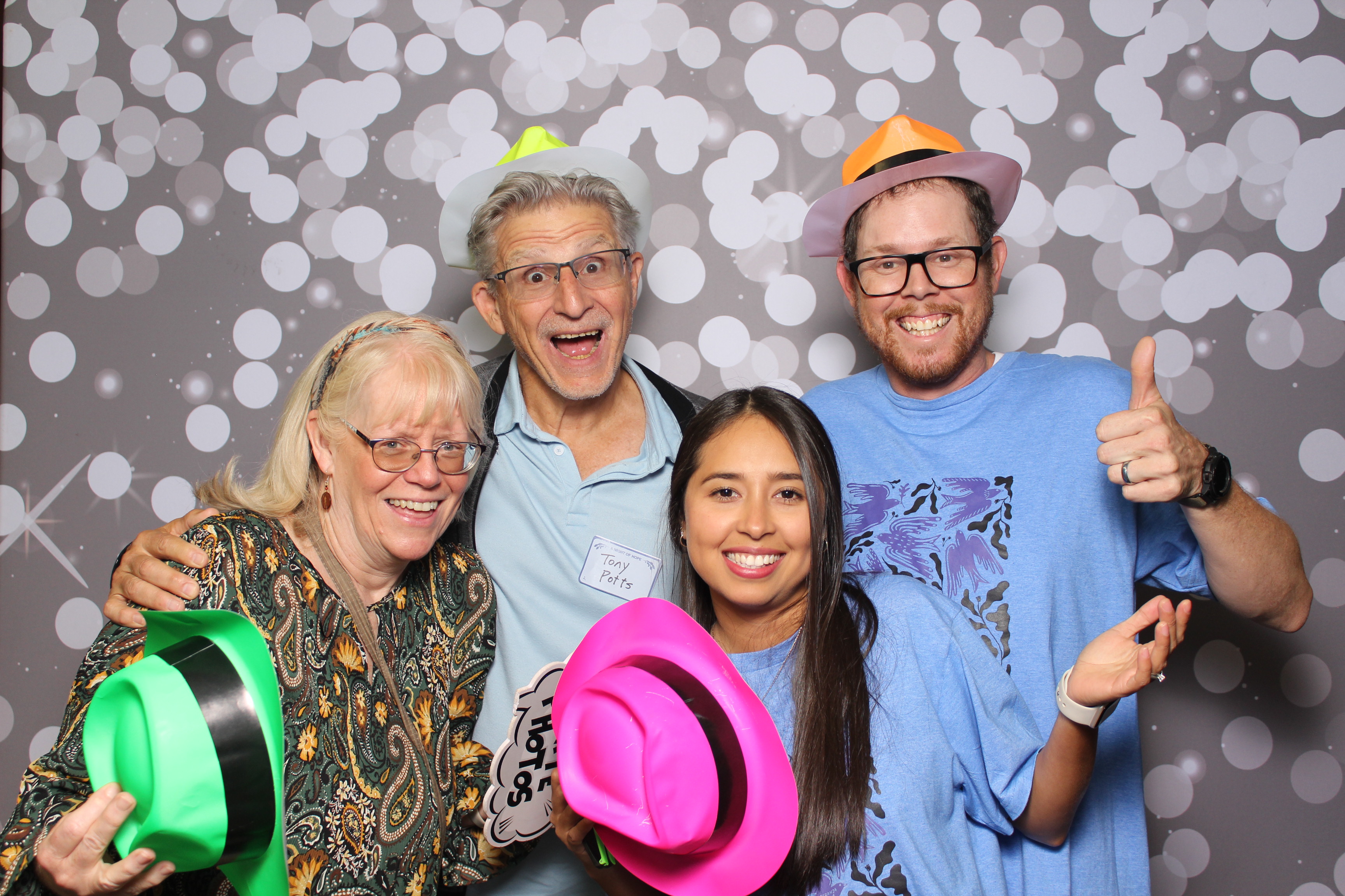 Back2Back Foundation 2025 | View more photos from the event at gallery.photoboothcincy.com/u/PhotoBoothCincy/Back2Back-Foundation-2025