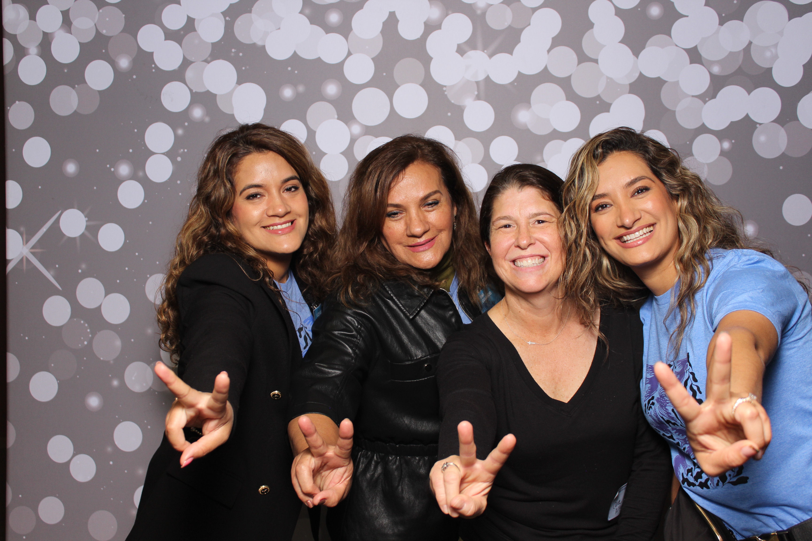 Back2Back Foundation 2025 | View more photos from the event at gallery.photoboothcincy.com/u/PhotoBoothCincy/Back2Back-Foundation-2025