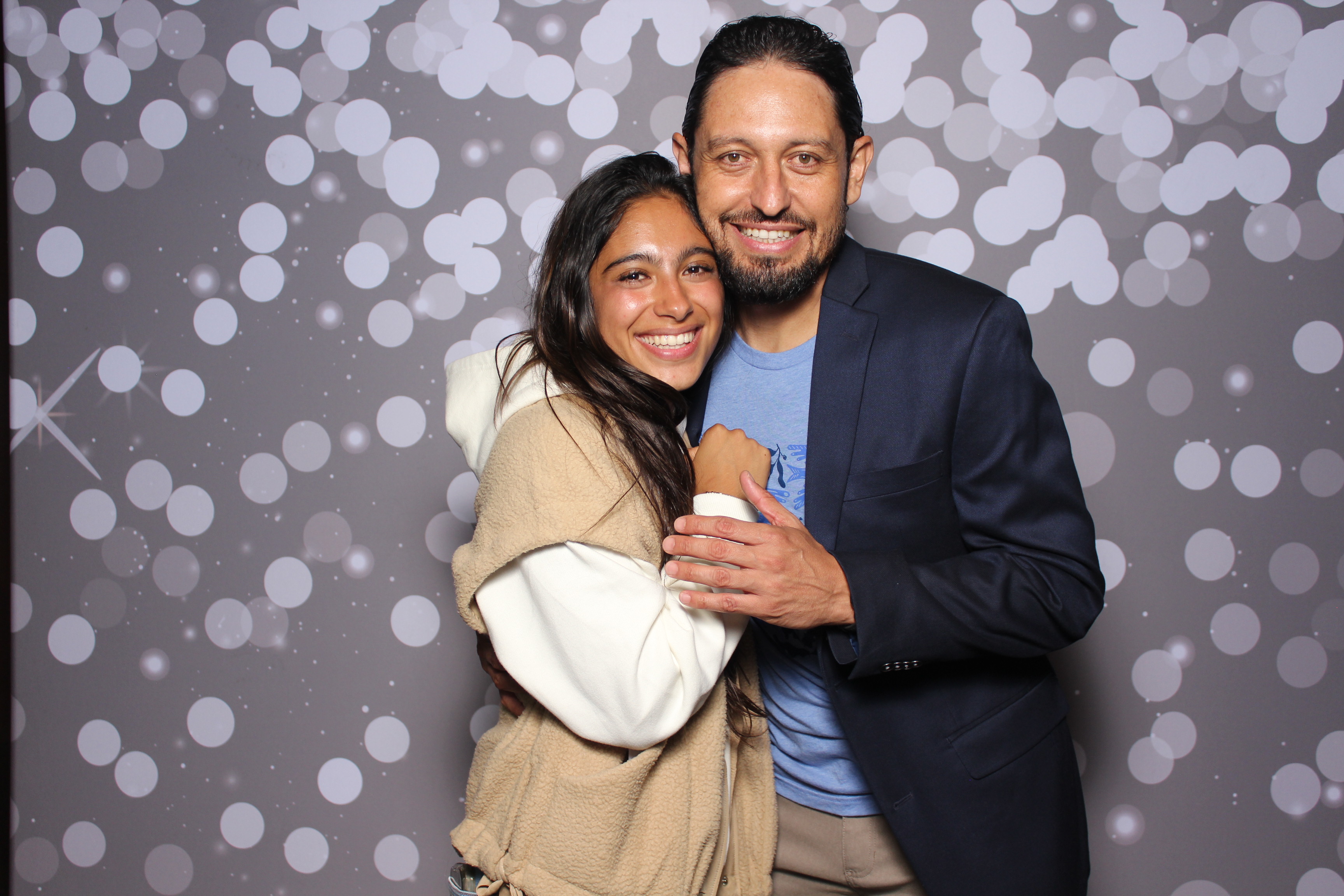 Back2Back Foundation 2025 | View more photos from the event at gallery.photoboothcincy.com/u/PhotoBoothCincy/Back2Back-Foundation-2025