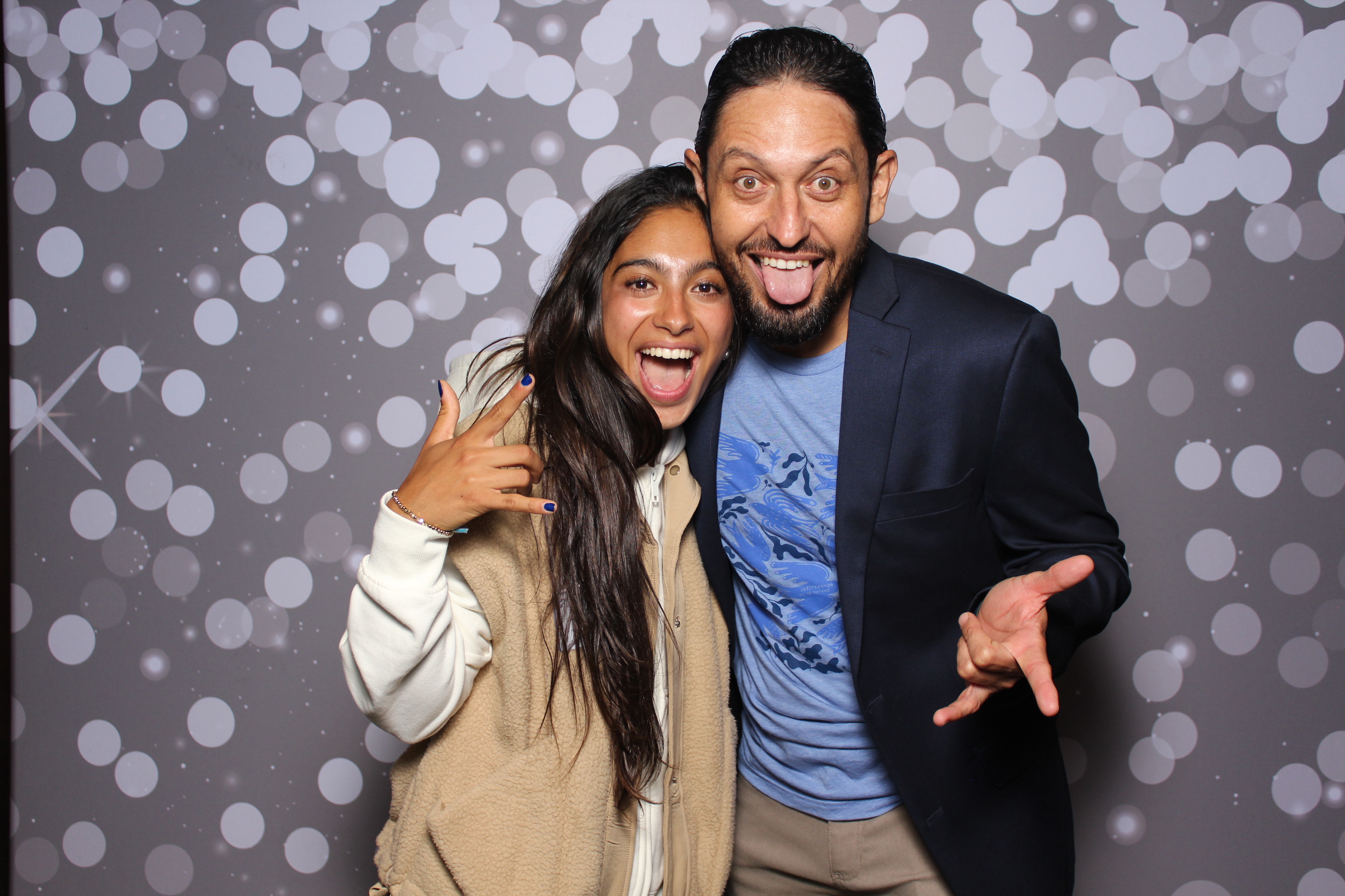 Back2Back Foundation 2025 | View more photos from the event at gallery.photoboothcincy.com/u/PhotoBoothCincy/Back2Back-Foundation-2025