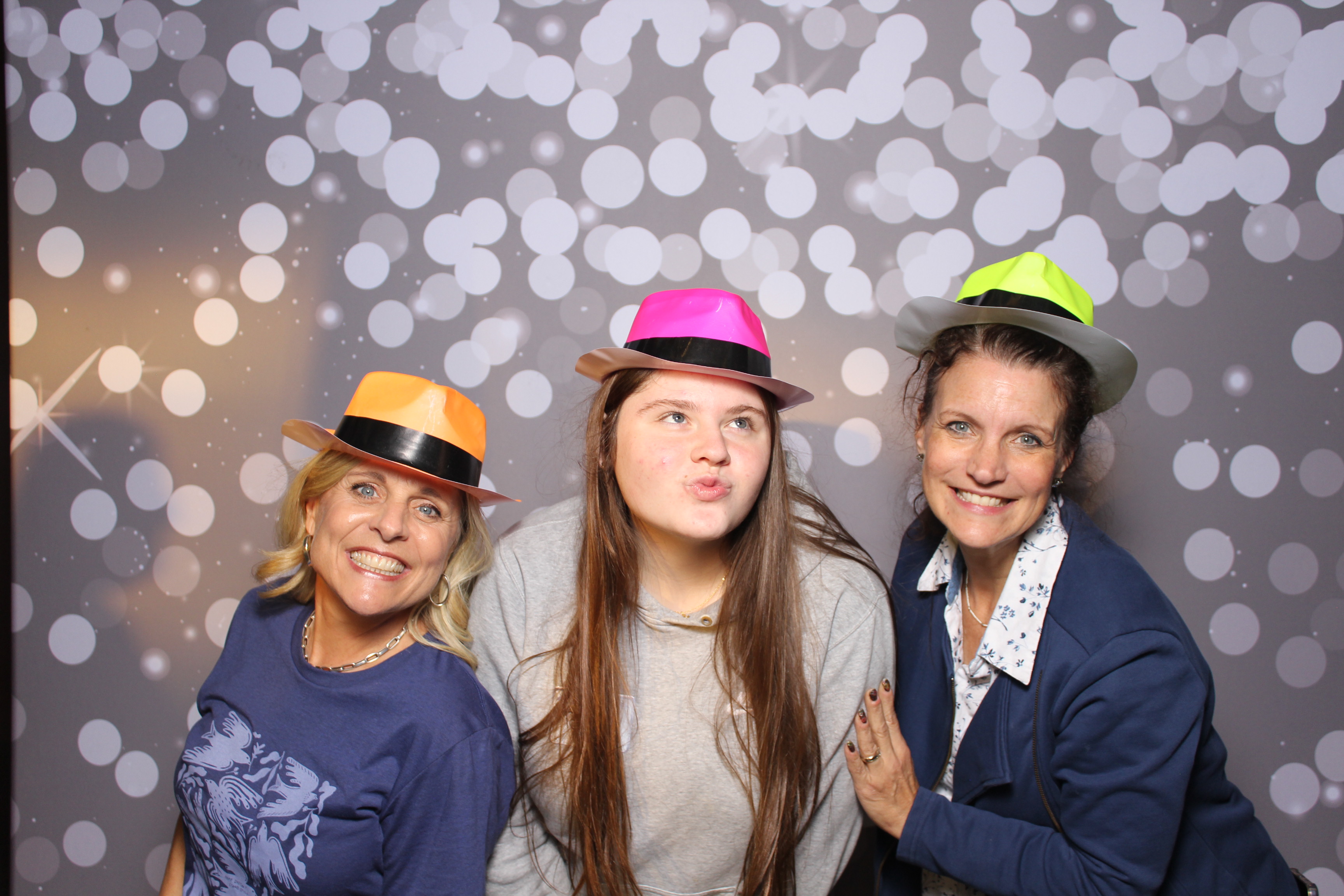 Back2Back Foundation 2025 | View more photos from the event at gallery.photoboothcincy.com/u/PhotoBoothCincy/Back2Back-Foundation-2025