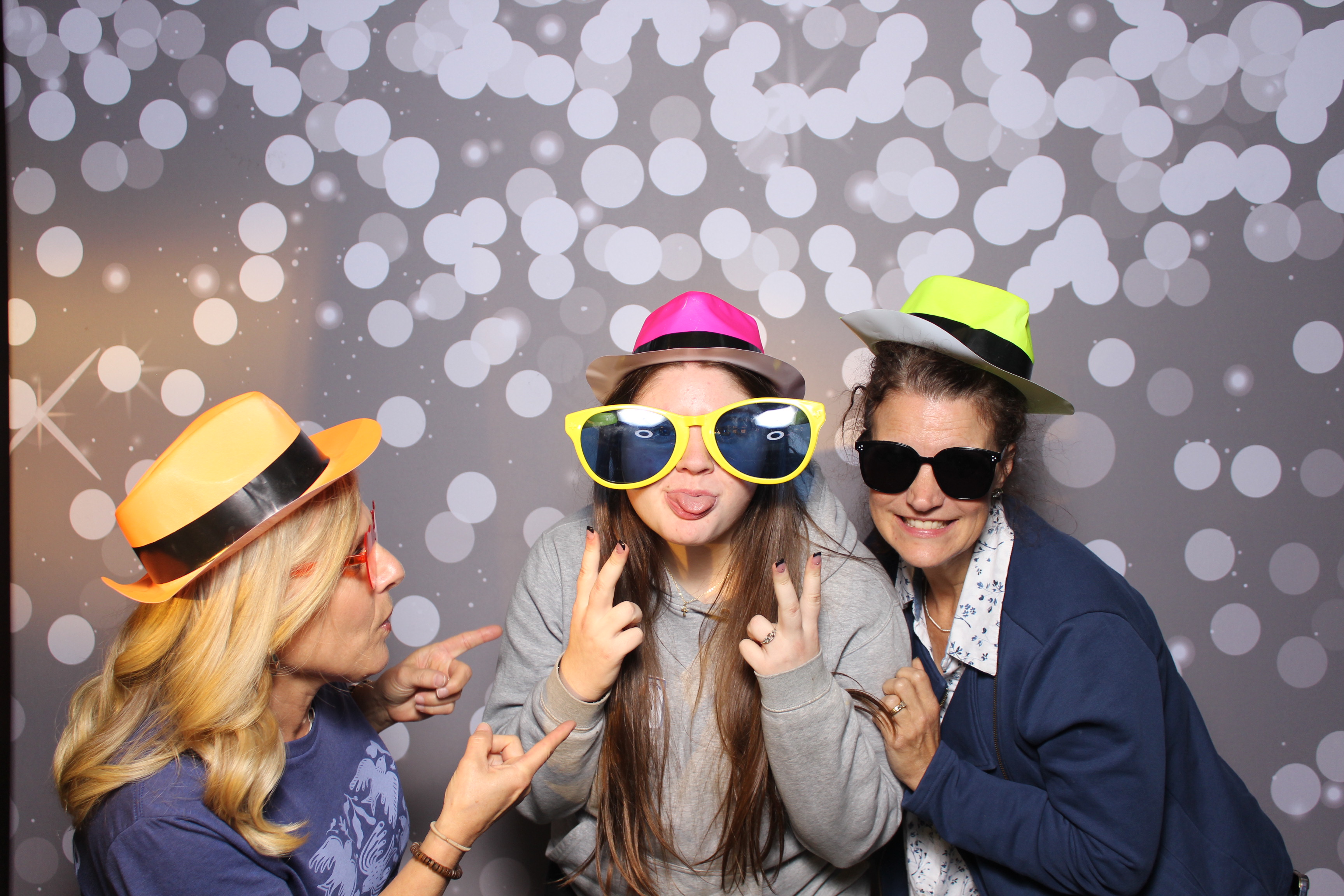 Back2Back Foundation 2025 | View more photos from the event at gallery.photoboothcincy.com/u/PhotoBoothCincy/Back2Back-Foundation-2025