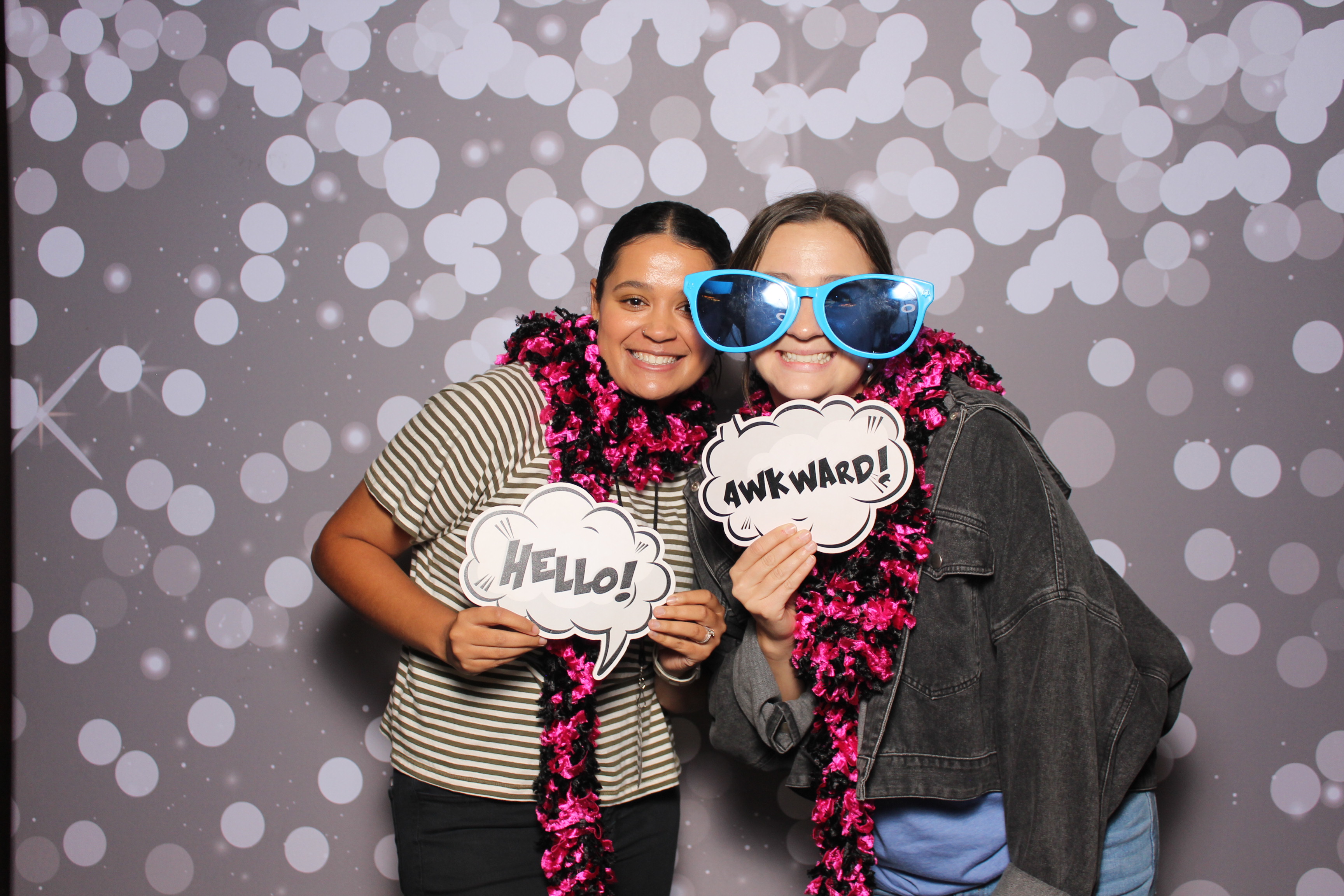Back2Back Foundation 2025 | View more photos from the event at gallery.photoboothcincy.com/u/PhotoBoothCincy/Back2Back-Foundation-2025