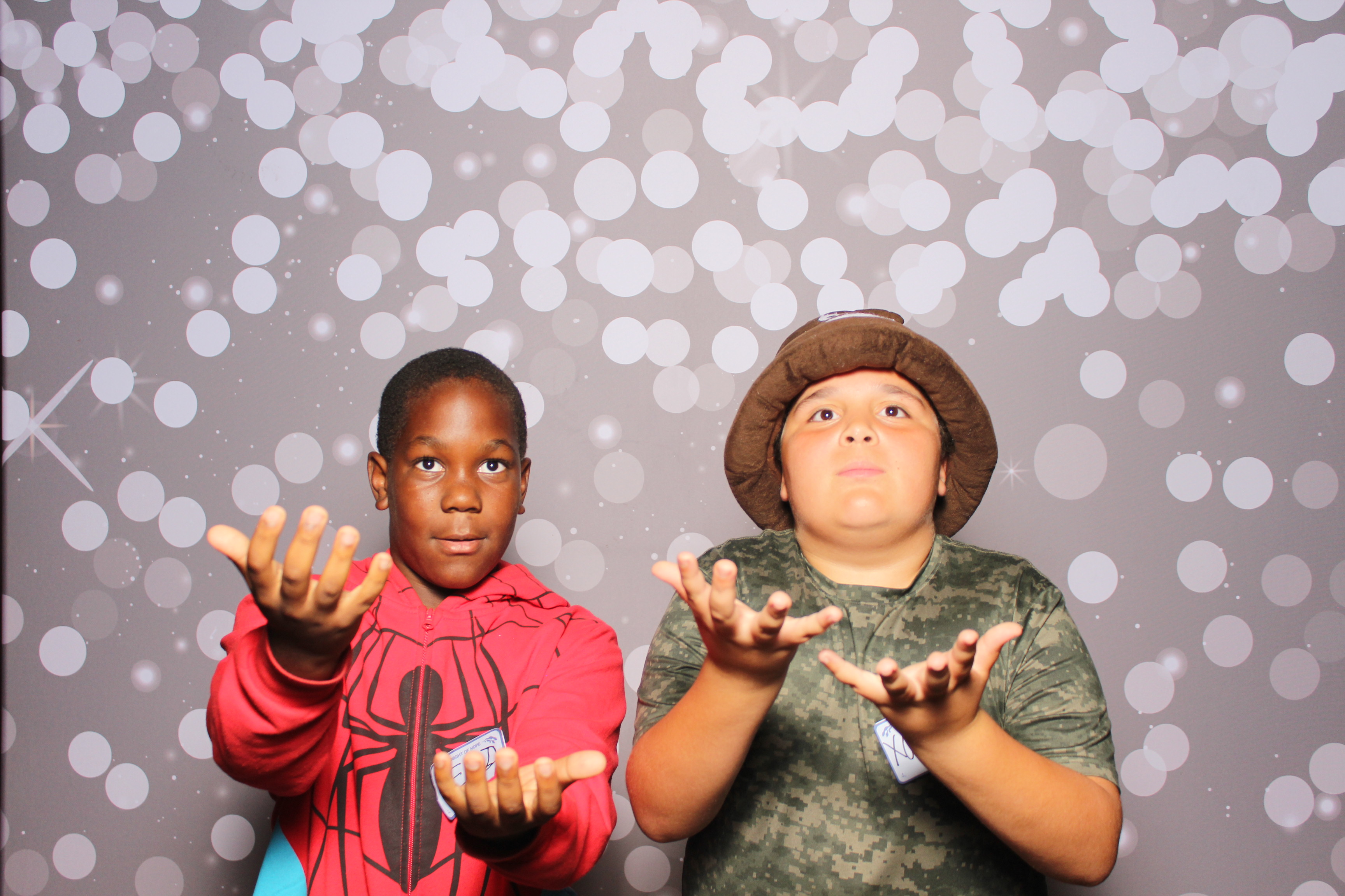 Back2Back Foundation 2025 | View more photos from the event at gallery.photoboothcincy.com/u/PhotoBoothCincy/Back2Back-Foundation-2025