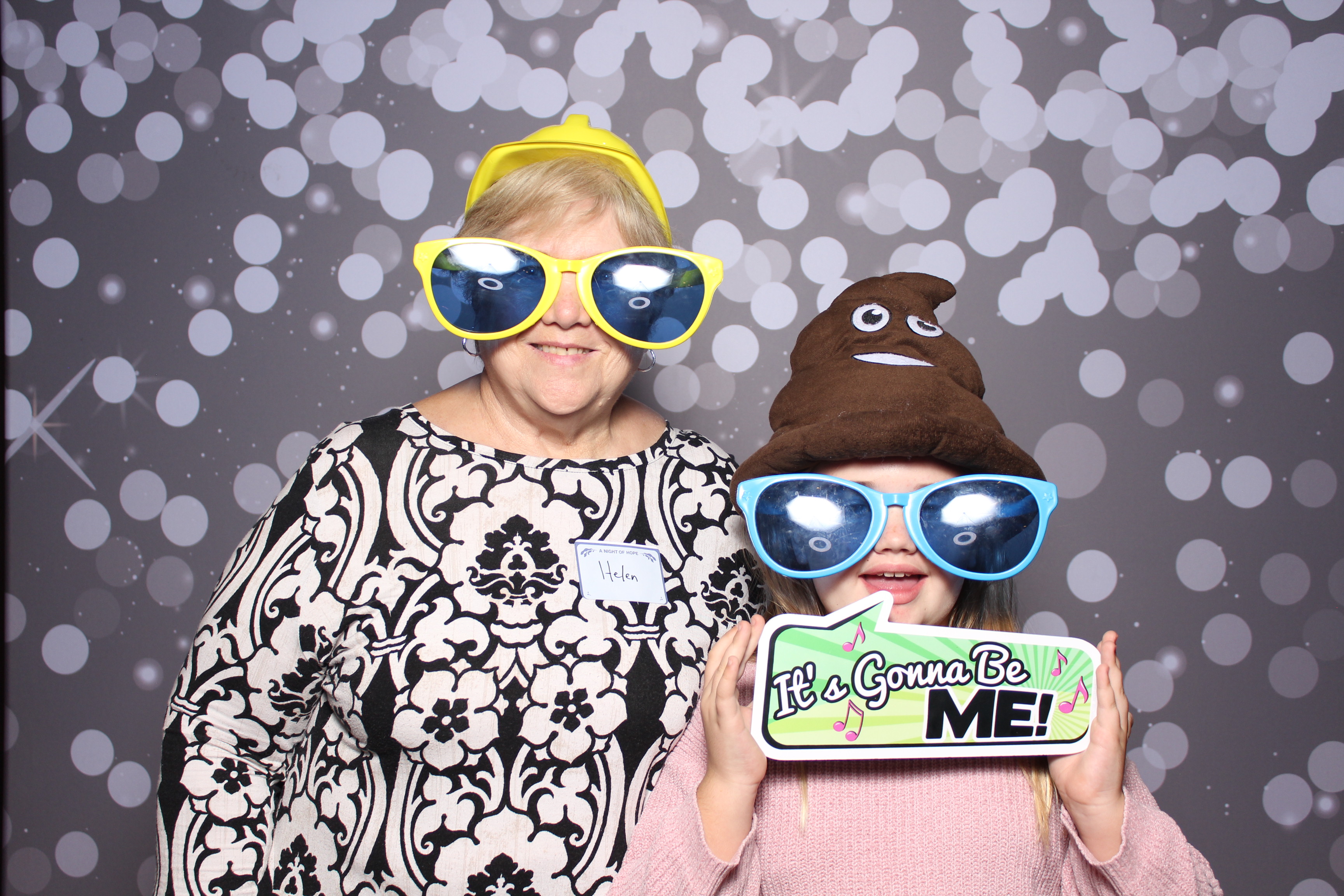 Back2Back Foundation 2025 | View more photos from the event at gallery.photoboothcincy.com/u/PhotoBoothCincy/Back2Back-Foundation-2025