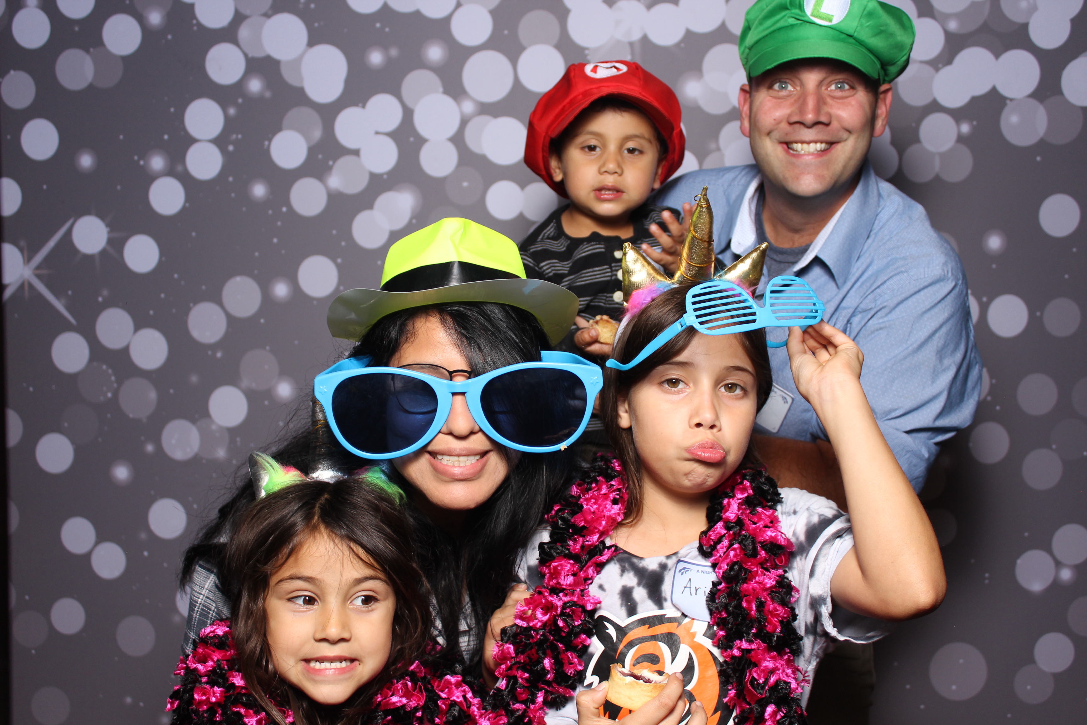 Back2Back Foundation 2025 | View more photos from the event at gallery.photoboothcincy.com/u/PhotoBoothCincy/Back2Back-Foundation-2025