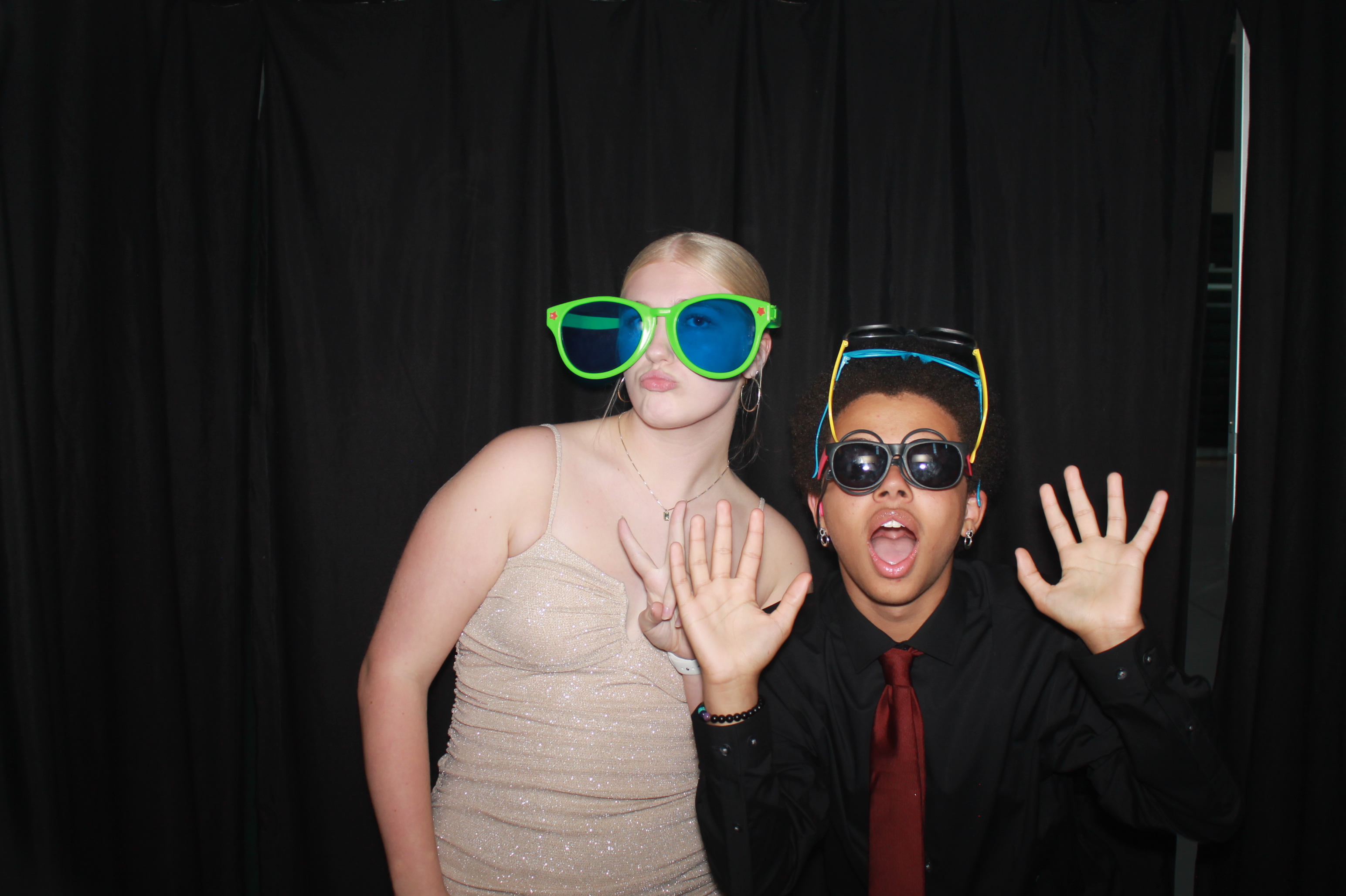 Batavia Prom 2025 | View more photos from the event at gallery.photoboothcincy.com/u/PhotoBoothCincy/Batavia-Prom-2025