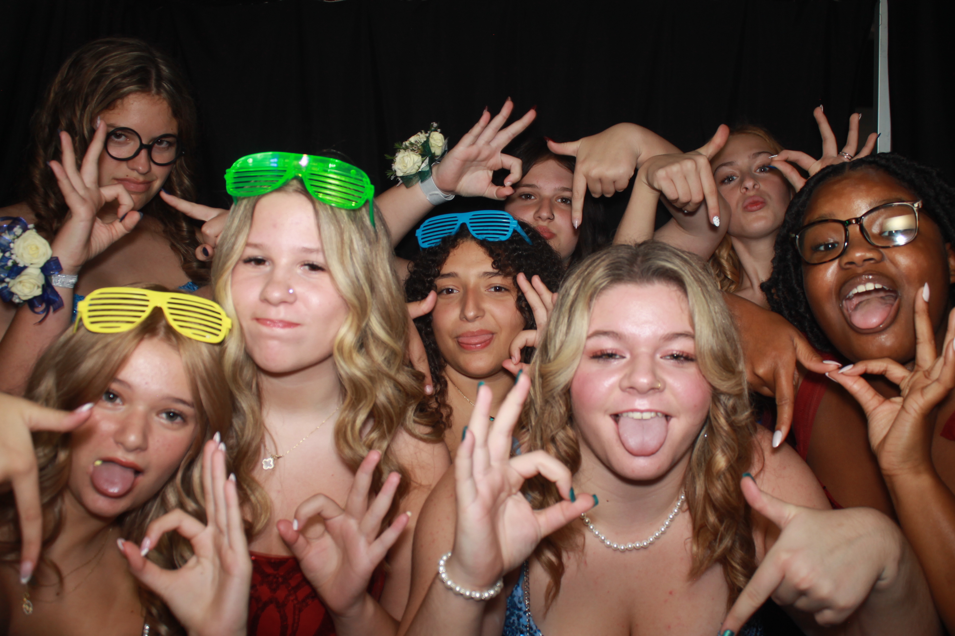Batavia Prom 2025 | View more photos from the event at gallery.photoboothcincy.com/u/PhotoBoothCincy/Batavia-Prom-2025