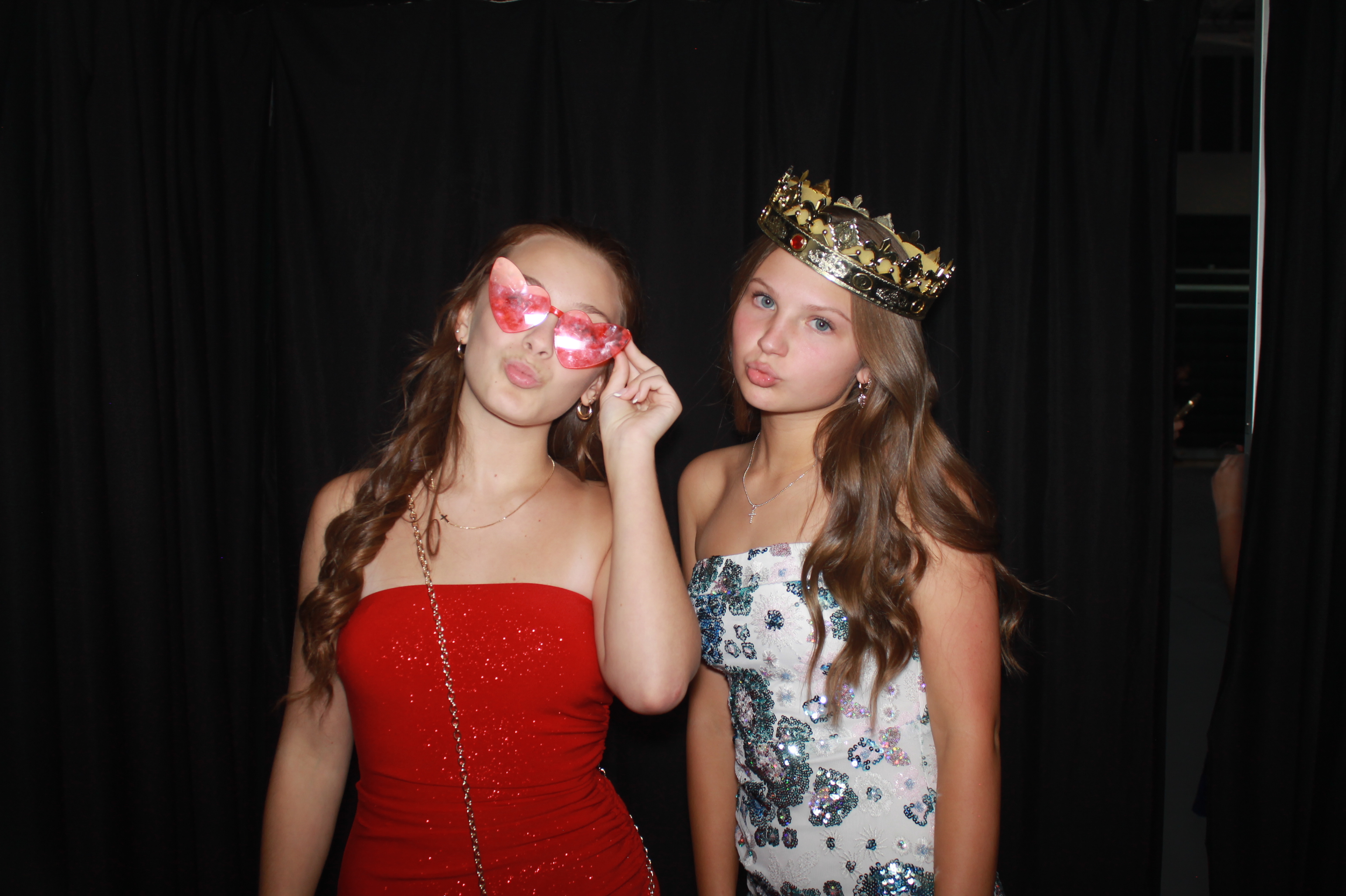 Batavia Prom 2025 | View more photos from the event at gallery.photoboothcincy.com/u/PhotoBoothCincy/Batavia-Prom-2025