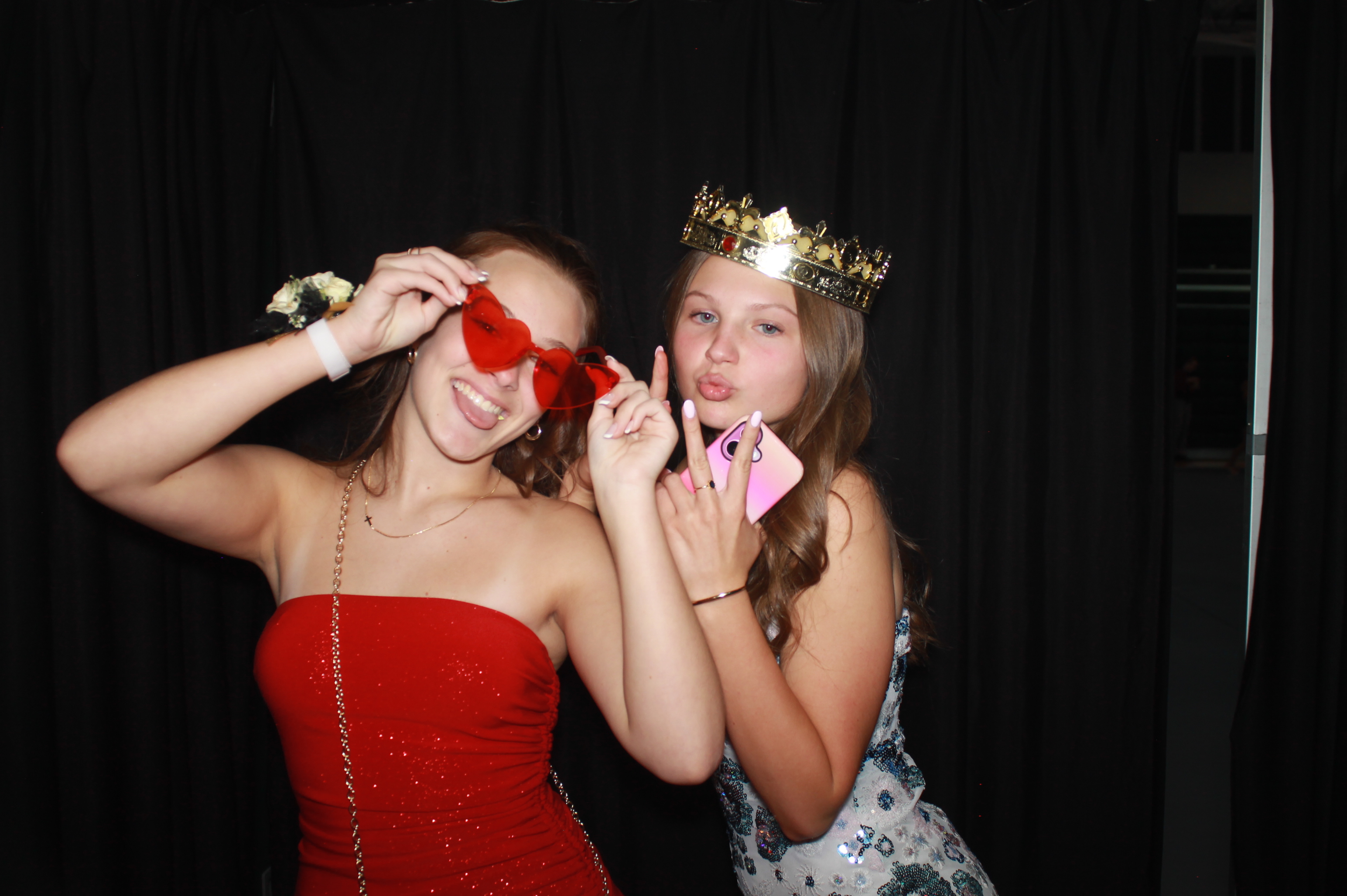 Batavia Prom 2025 | View more photos from the event at gallery.photoboothcincy.com/u/PhotoBoothCincy/Batavia-Prom-2025