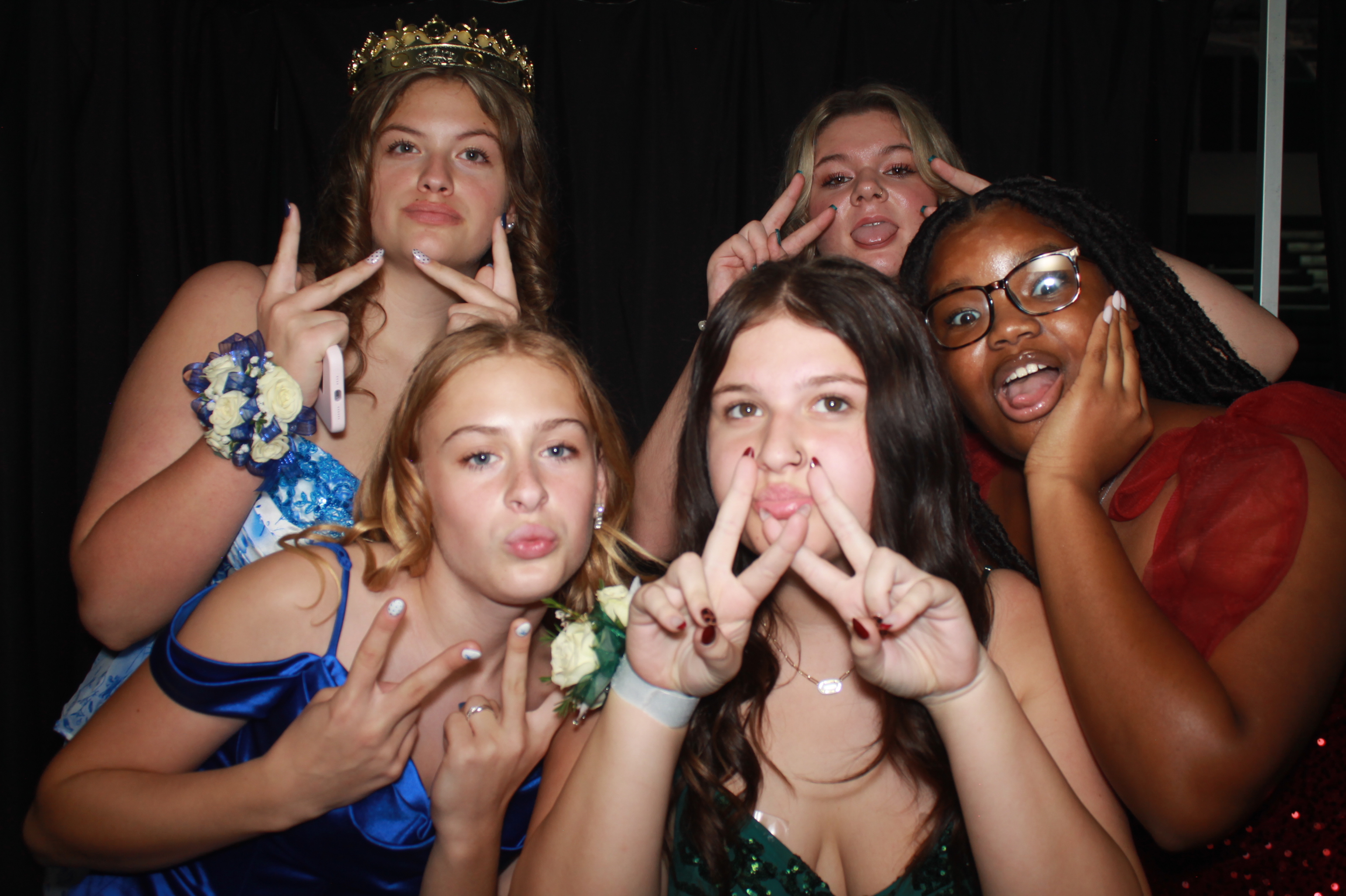 Batavia Prom 2025 | View more photos from the event at gallery.photoboothcincy.com/u/PhotoBoothCincy/Batavia-Prom-2025