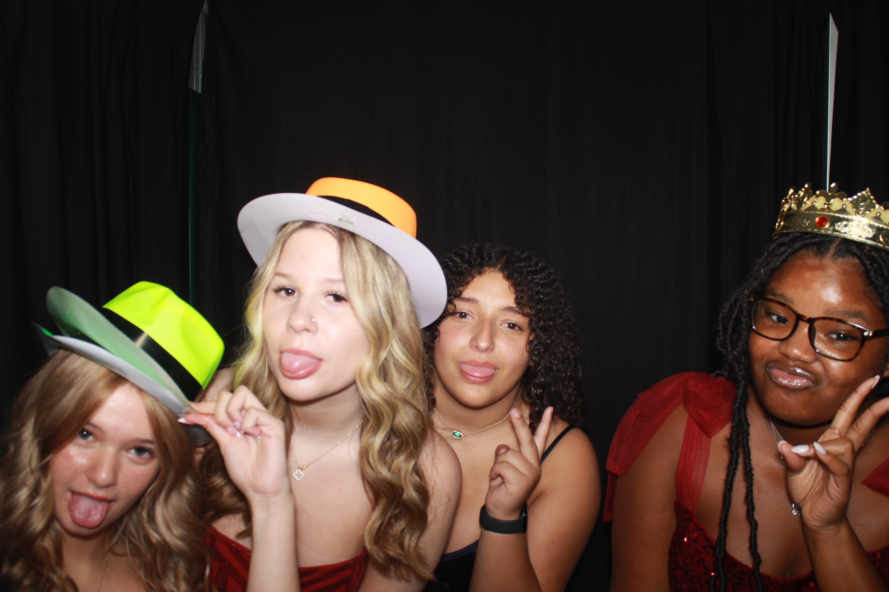 Batavia Prom 2025 | View more photos from the event at gallery.photoboothcincy.com/u/PhotoBoothCincy/Batavia-Prom-2025