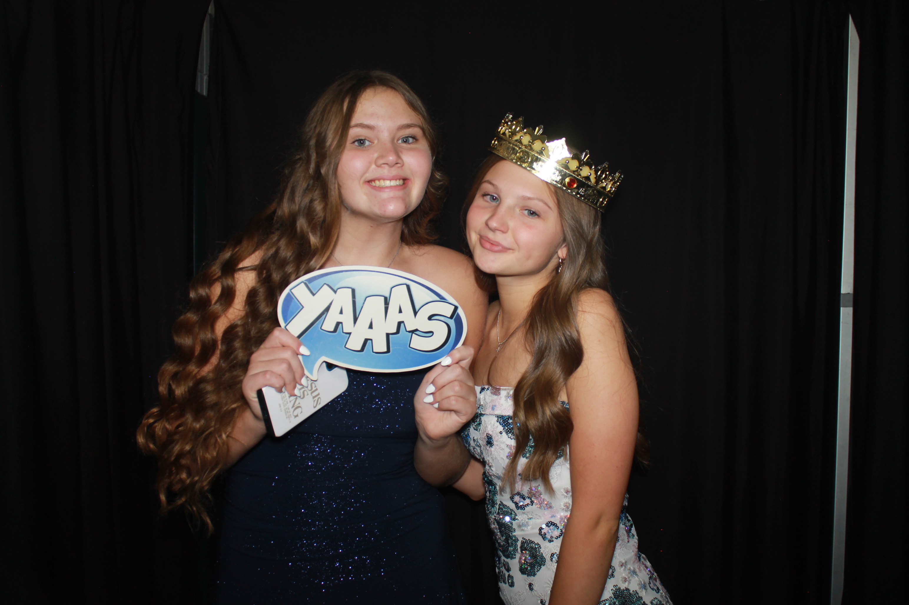 Batavia Prom 2025 | View more photos from the event at gallery.photoboothcincy.com/u/PhotoBoothCincy/Batavia-Prom-2025