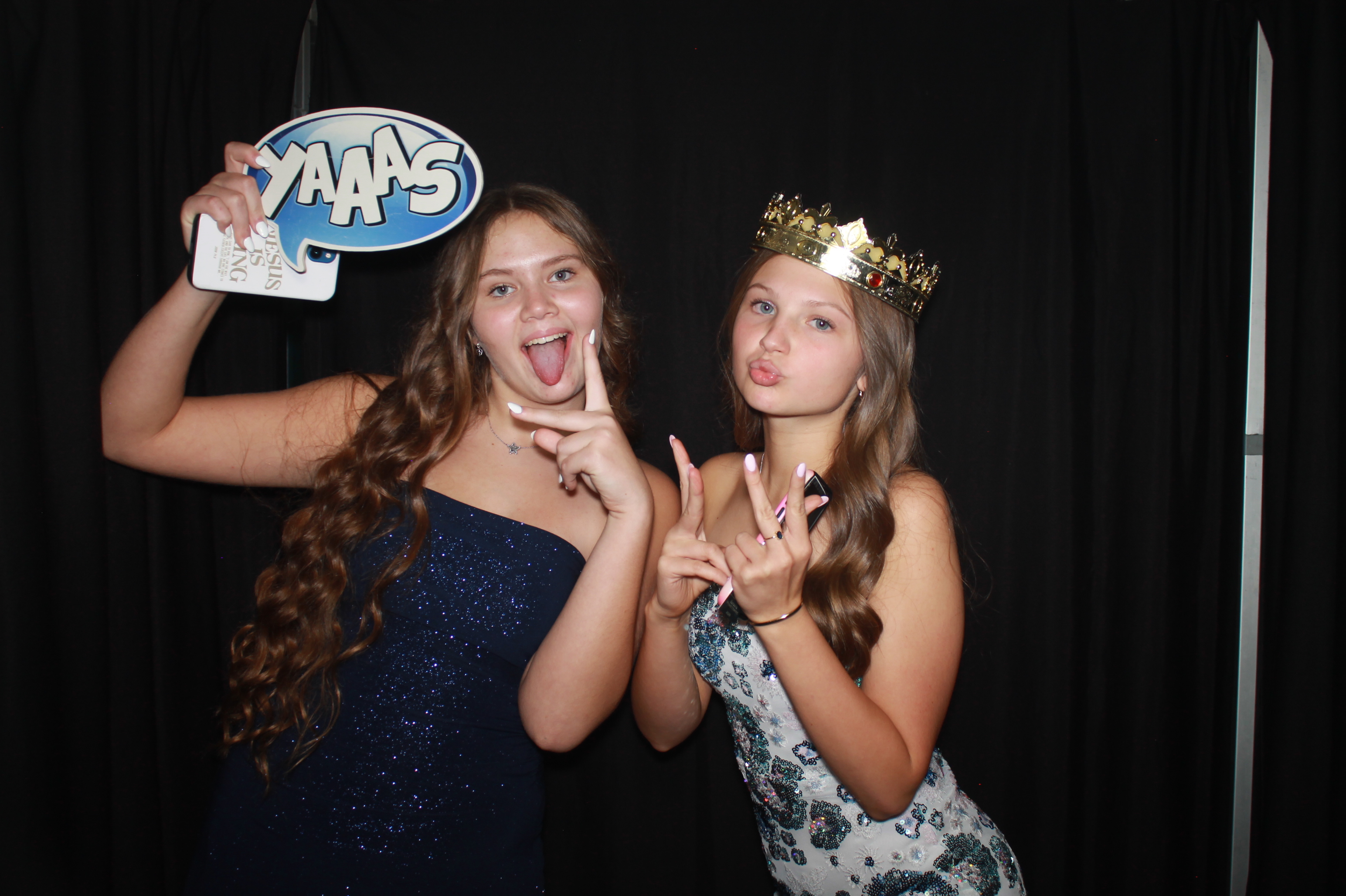 Batavia Prom 2025 | View more photos from the event at gallery.photoboothcincy.com/u/PhotoBoothCincy/Batavia-Prom-2025