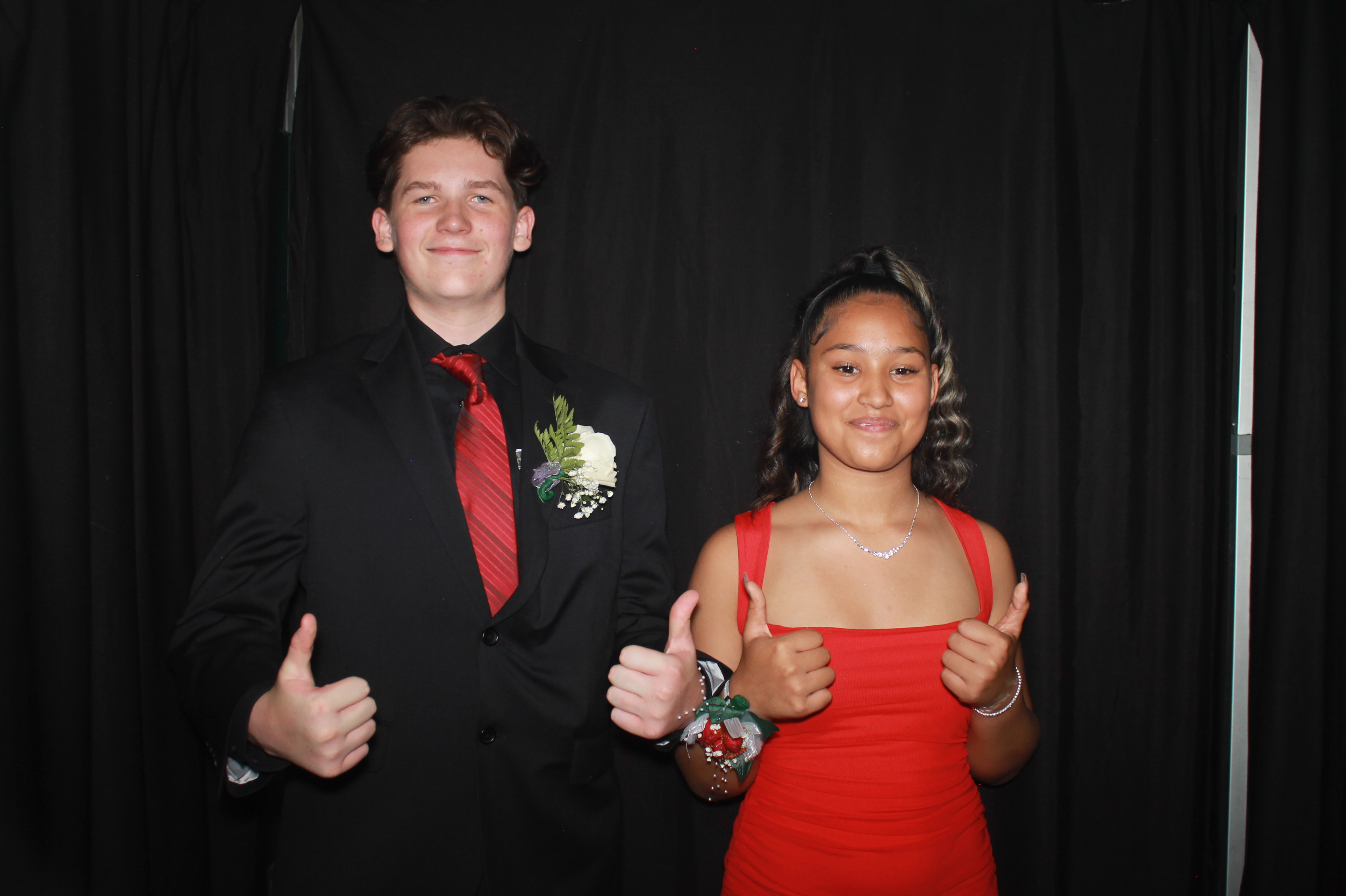 Batavia Prom 2025 | View more photos from the event at gallery.photoboothcincy.com/u/PhotoBoothCincy/Batavia-Prom-2025