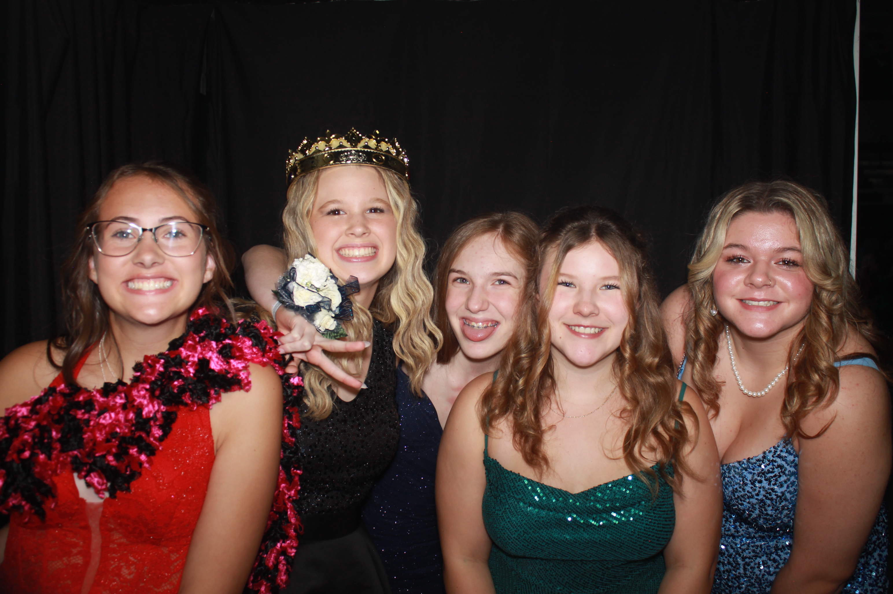 Batavia Prom 2025 | View more photos from the event at gallery.photoboothcincy.com/u/PhotoBoothCincy/Batavia-Prom-2025