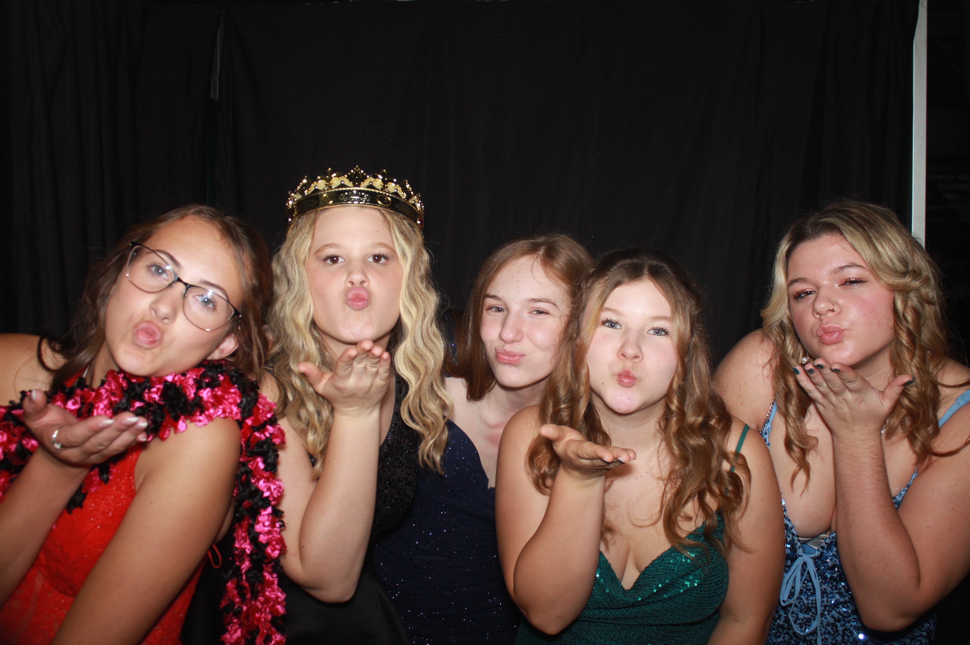 Batavia Prom 2025 | View more photos from the event at gallery.photoboothcincy.com/u/PhotoBoothCincy/Batavia-Prom-2025