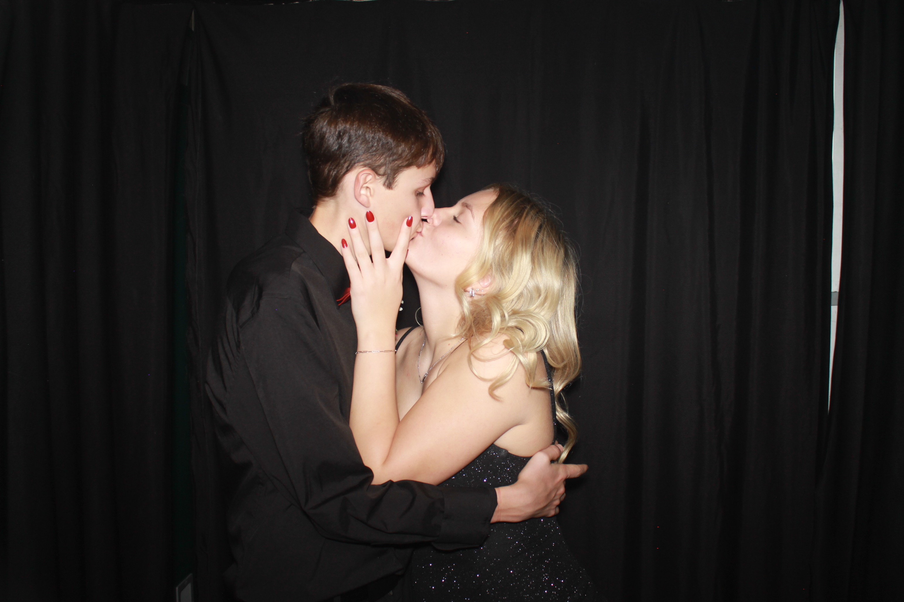 Batavia Prom 2025 | View more photos from the event at gallery.photoboothcincy.com/u/PhotoBoothCincy/Batavia-Prom-2025