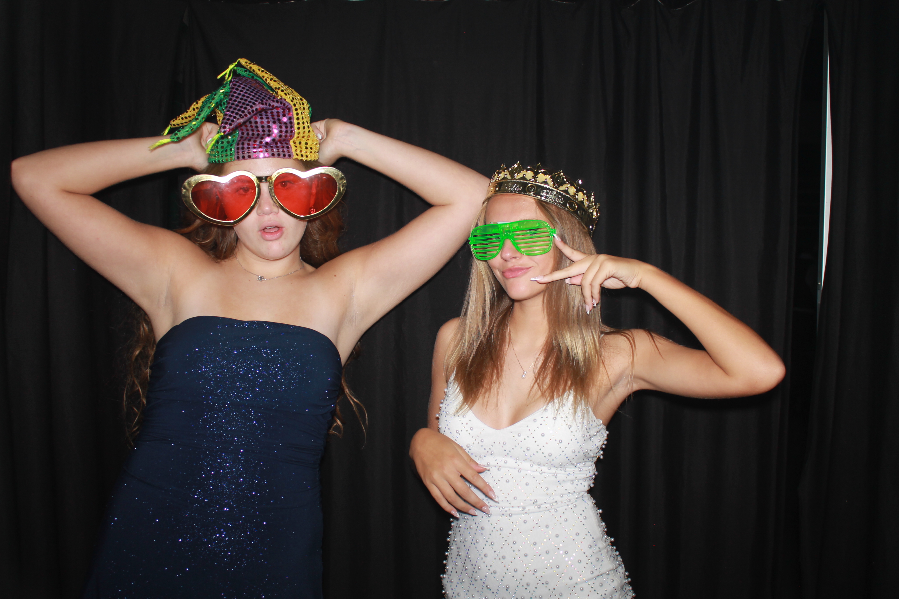 Batavia Prom 2025 | View more photos from the event at gallery.photoboothcincy.com/u/PhotoBoothCincy/Batavia-Prom-2025