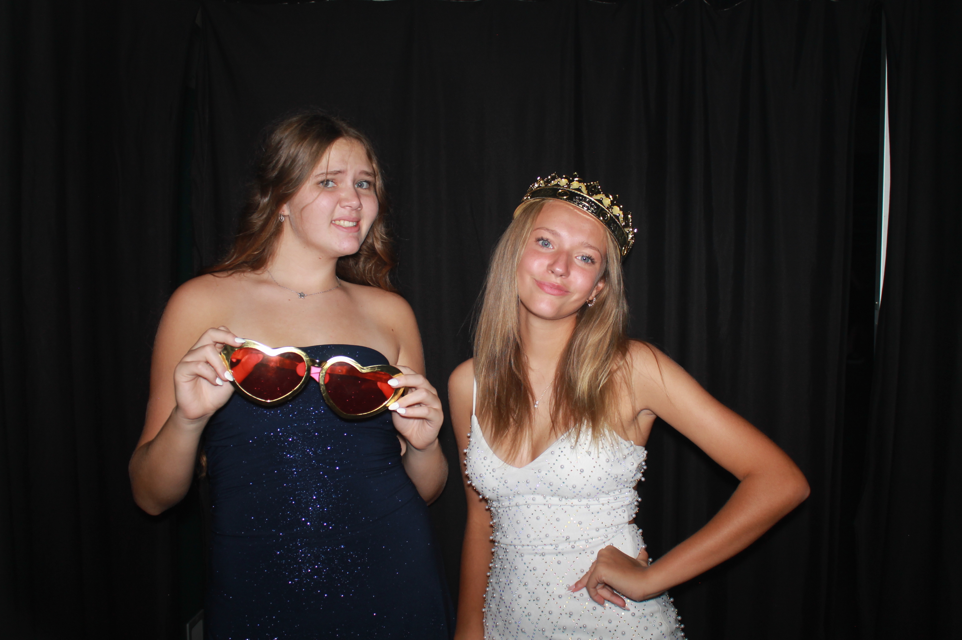 Batavia Prom 2025 | View more photos from the event at gallery.photoboothcincy.com/u/PhotoBoothCincy/Batavia-Prom-2025