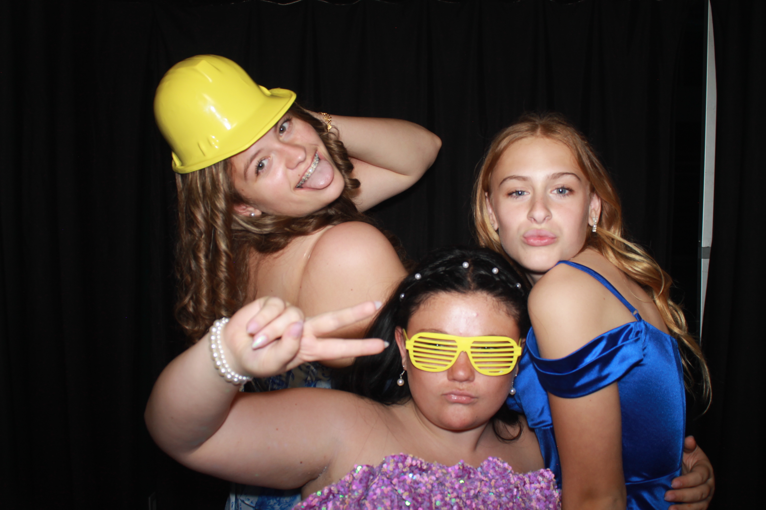 Batavia Prom 2025 | View more photos from the event at gallery.photoboothcincy.com/u/PhotoBoothCincy/Batavia-Prom-2025