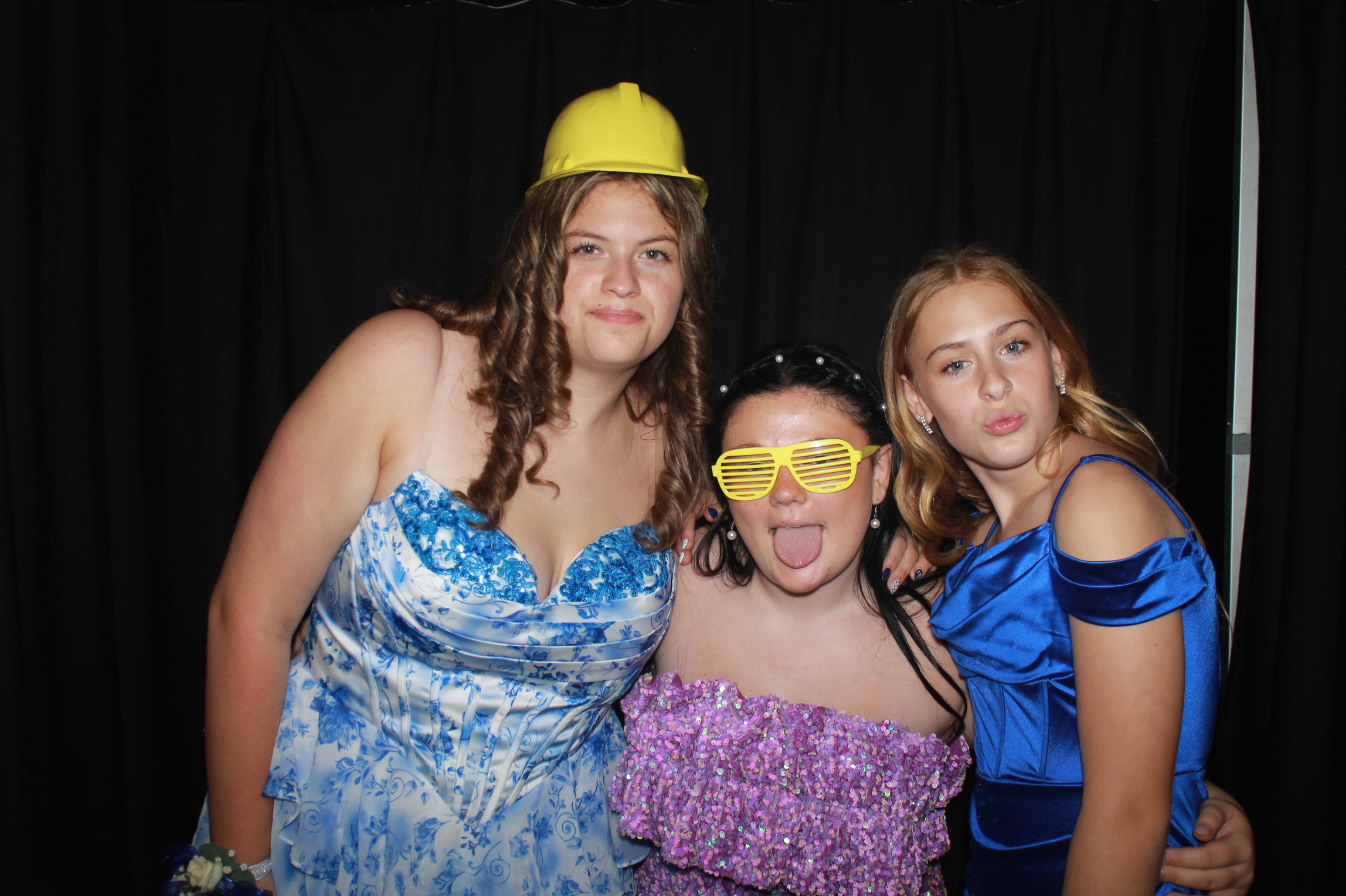 Batavia Prom 2025 | View more photos from the event at gallery.photoboothcincy.com/u/PhotoBoothCincy/Batavia-Prom-2025