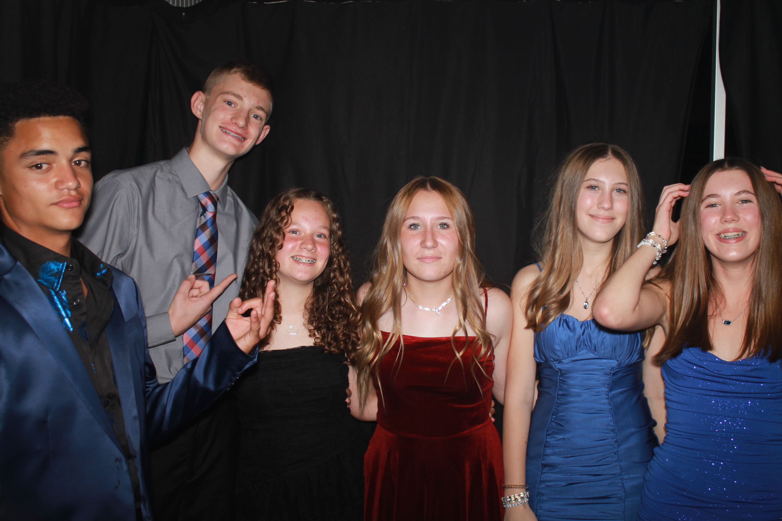 Batavia Prom 2025 | View more photos from the event at gallery.photoboothcincy.com/u/PhotoBoothCincy/Batavia-Prom-2025
