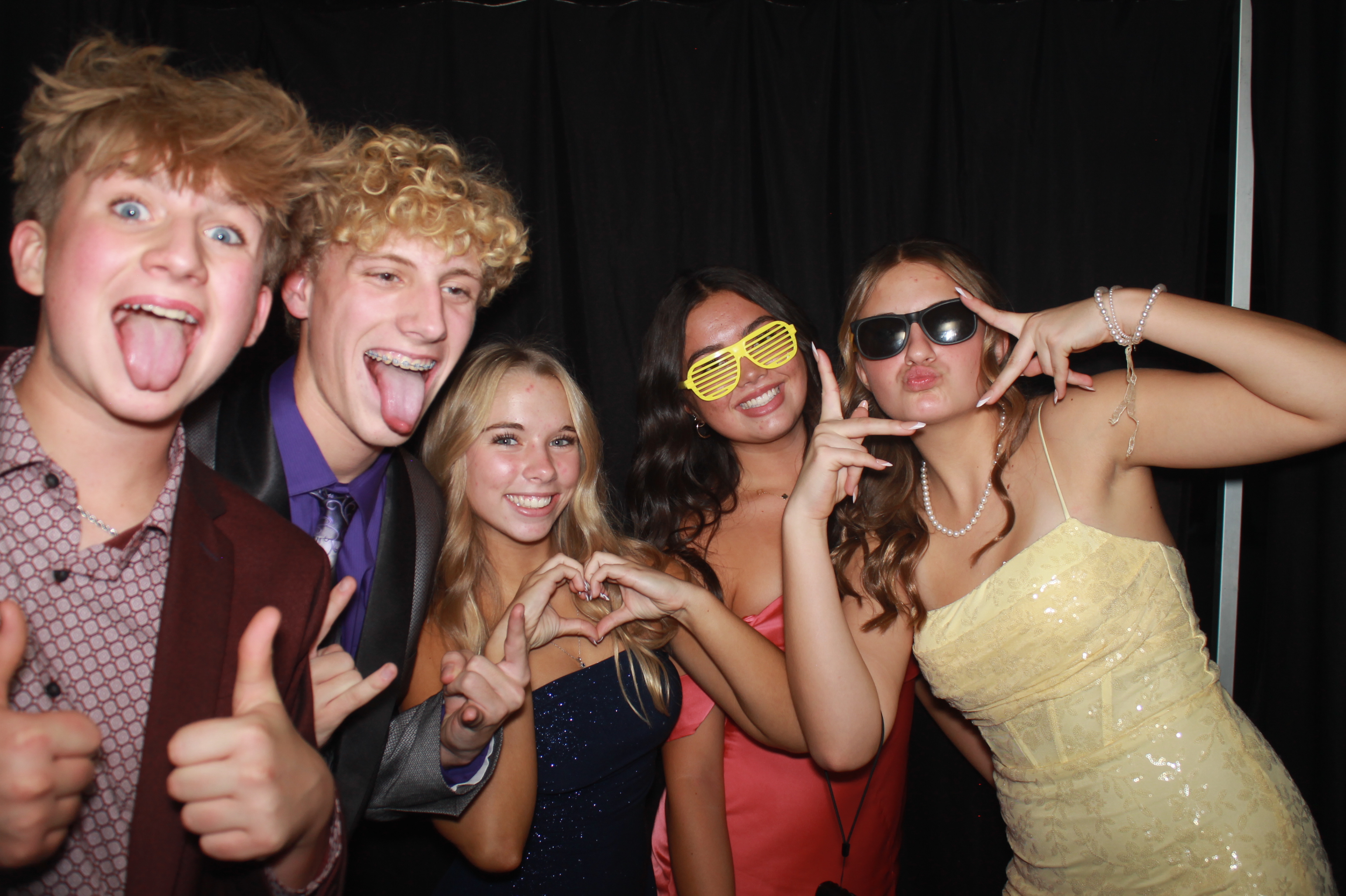 Batavia Prom 2025 | View more photos from the event at gallery.photoboothcincy.com/u/PhotoBoothCincy/Batavia-Prom-2025