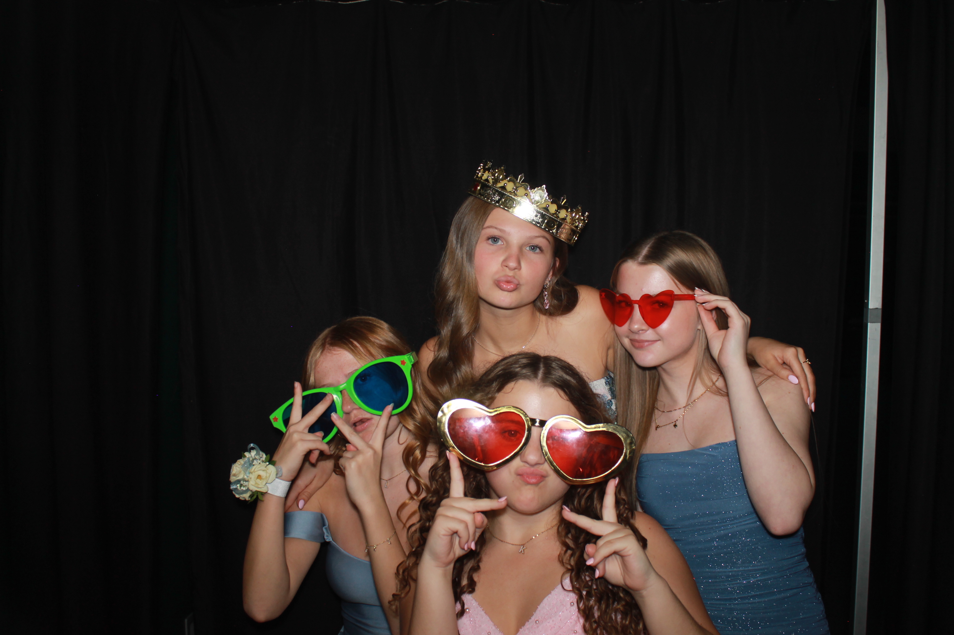 Batavia Prom 2025 | View more photos from the event at gallery.photoboothcincy.com/u/PhotoBoothCincy/Batavia-Prom-2025