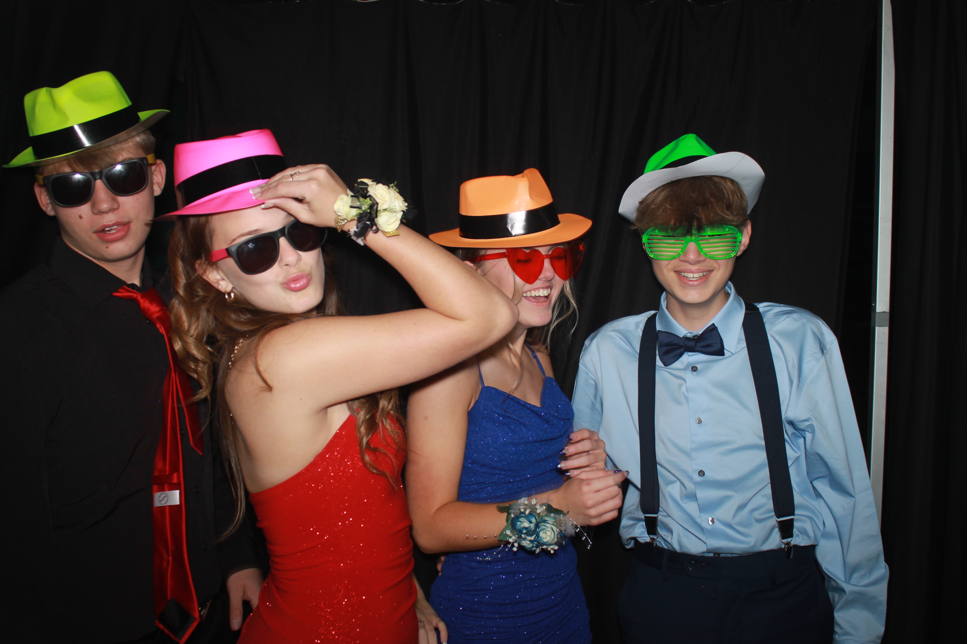 Batavia Prom 2025 | View more photos from the event at gallery.photoboothcincy.com/u/PhotoBoothCincy/Batavia-Prom-2025