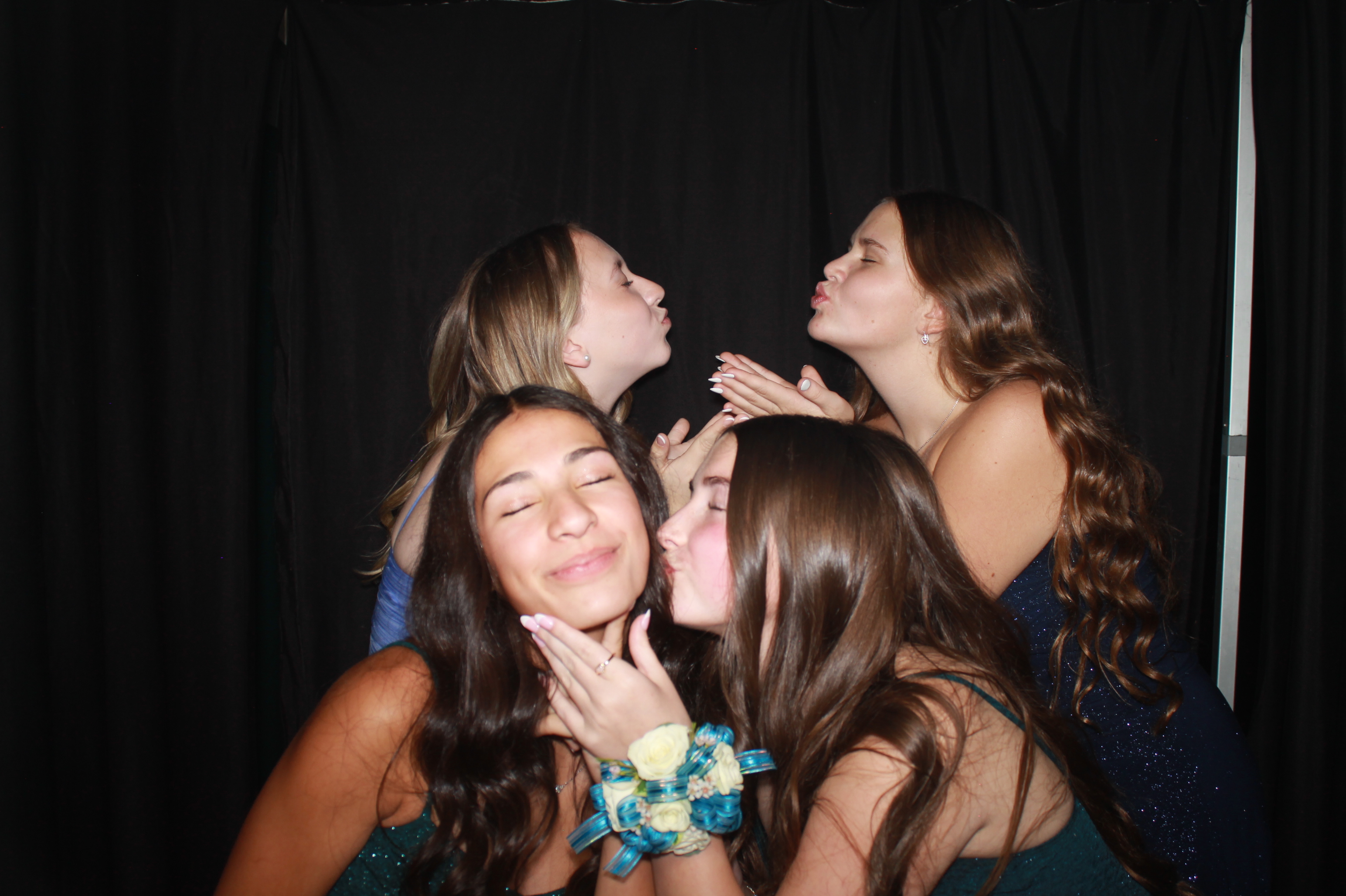 Batavia Prom 2025 | View more photos from the event at gallery.photoboothcincy.com/u/PhotoBoothCincy/Batavia-Prom-2025