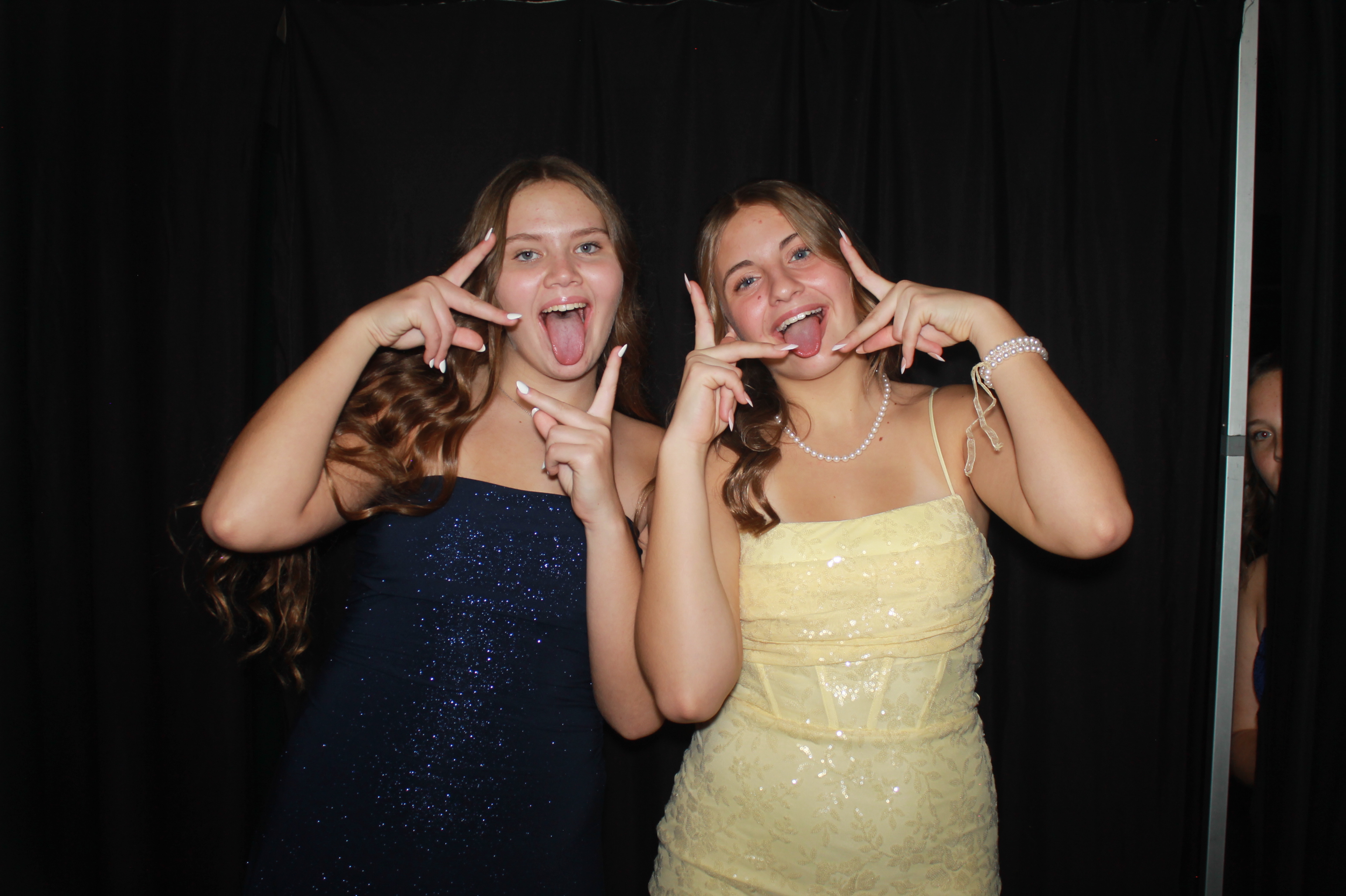 Batavia Prom 2025 | View more photos from the event at gallery.photoboothcincy.com/u/PhotoBoothCincy/Batavia-Prom-2025