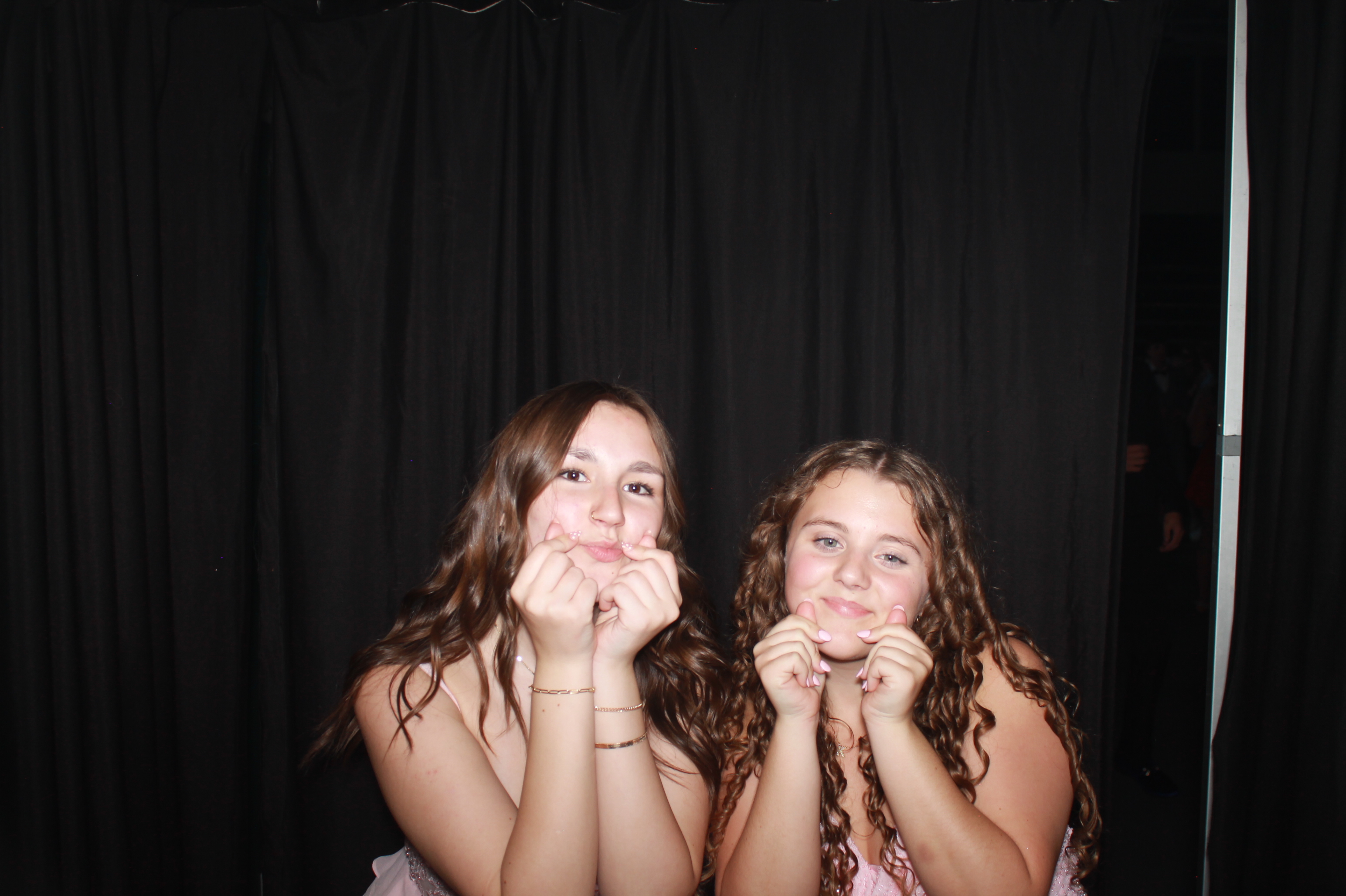 Batavia Prom 2025 | View more photos from the event at gallery.photoboothcincy.com/u/PhotoBoothCincy/Batavia-Prom-2025