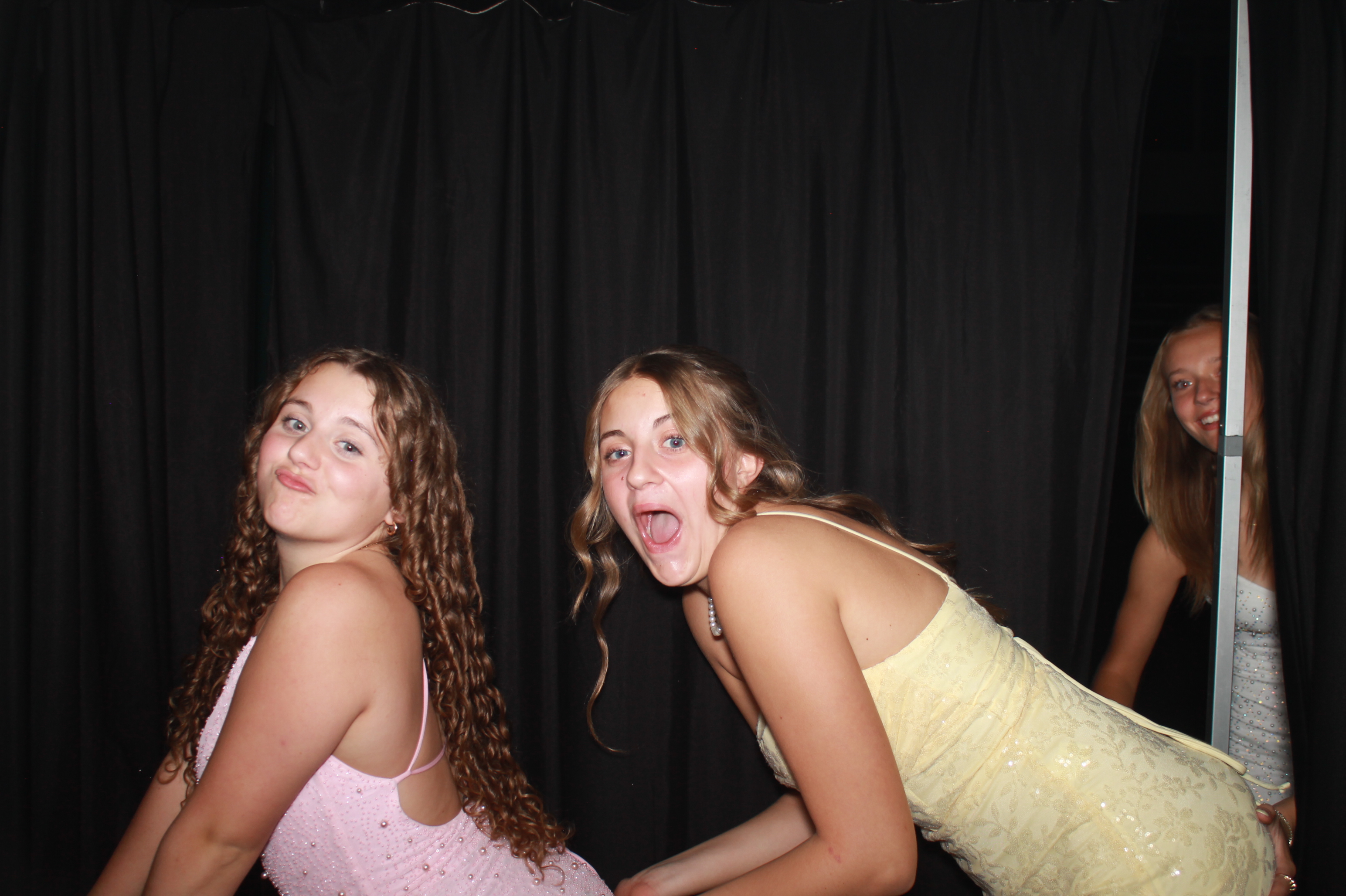 Batavia Prom 2025 | View more photos from the event at gallery.photoboothcincy.com/u/PhotoBoothCincy/Batavia-Prom-2025