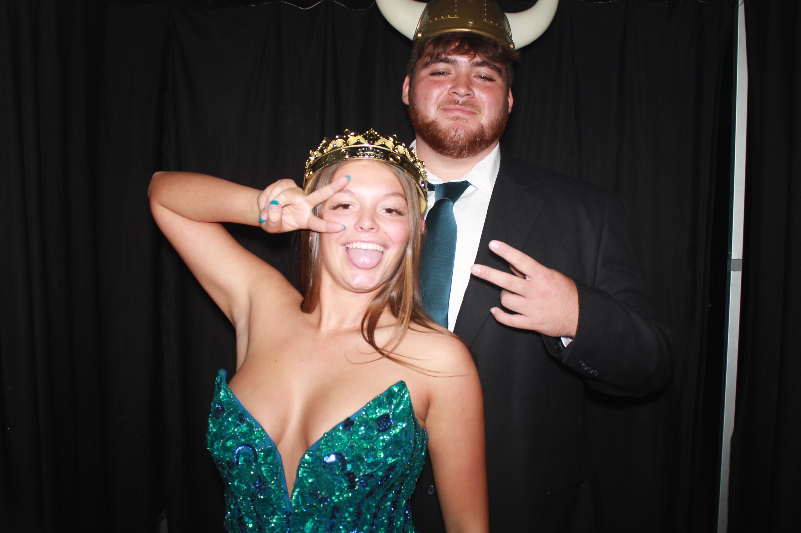 Batavia Prom 2025 | View more photos from the event at gallery.photoboothcincy.com/u/PhotoBoothCincy/Batavia-Prom-2025