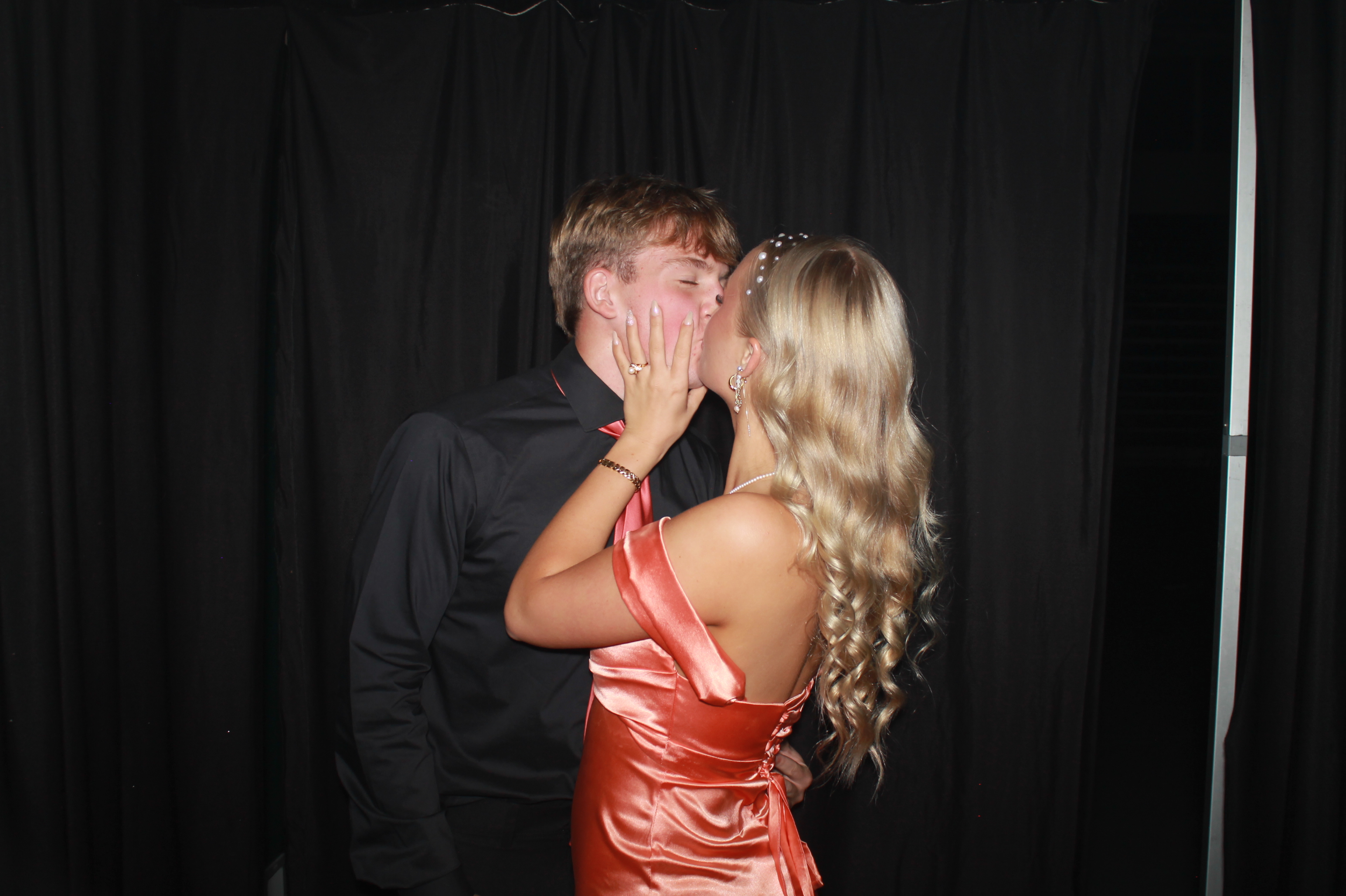 Batavia Prom 2025 | View more photos from the event at gallery.photoboothcincy.com/u/PhotoBoothCincy/Batavia-Prom-2025