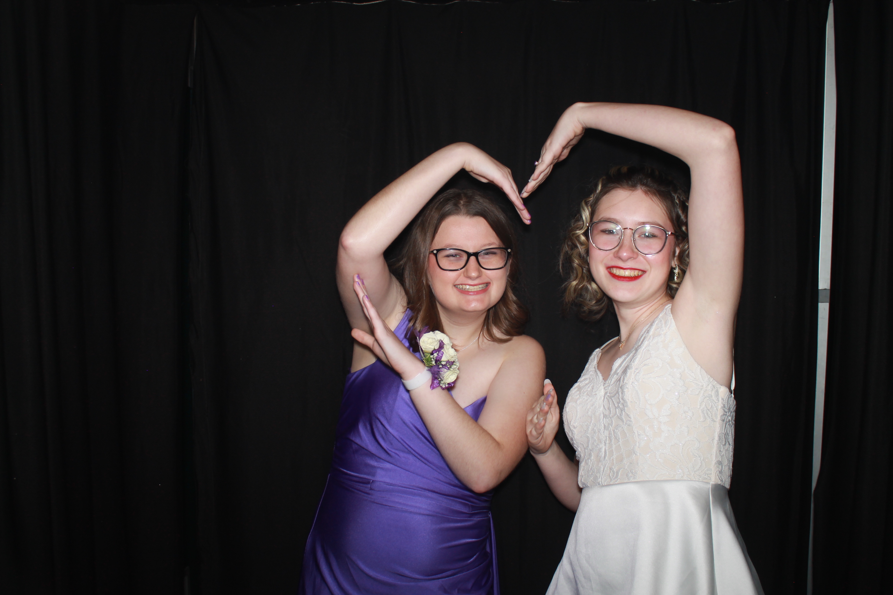 Batavia Prom 2025 | View more photos from the event at gallery.photoboothcincy.com/u/PhotoBoothCincy/Batavia-Prom-2025
