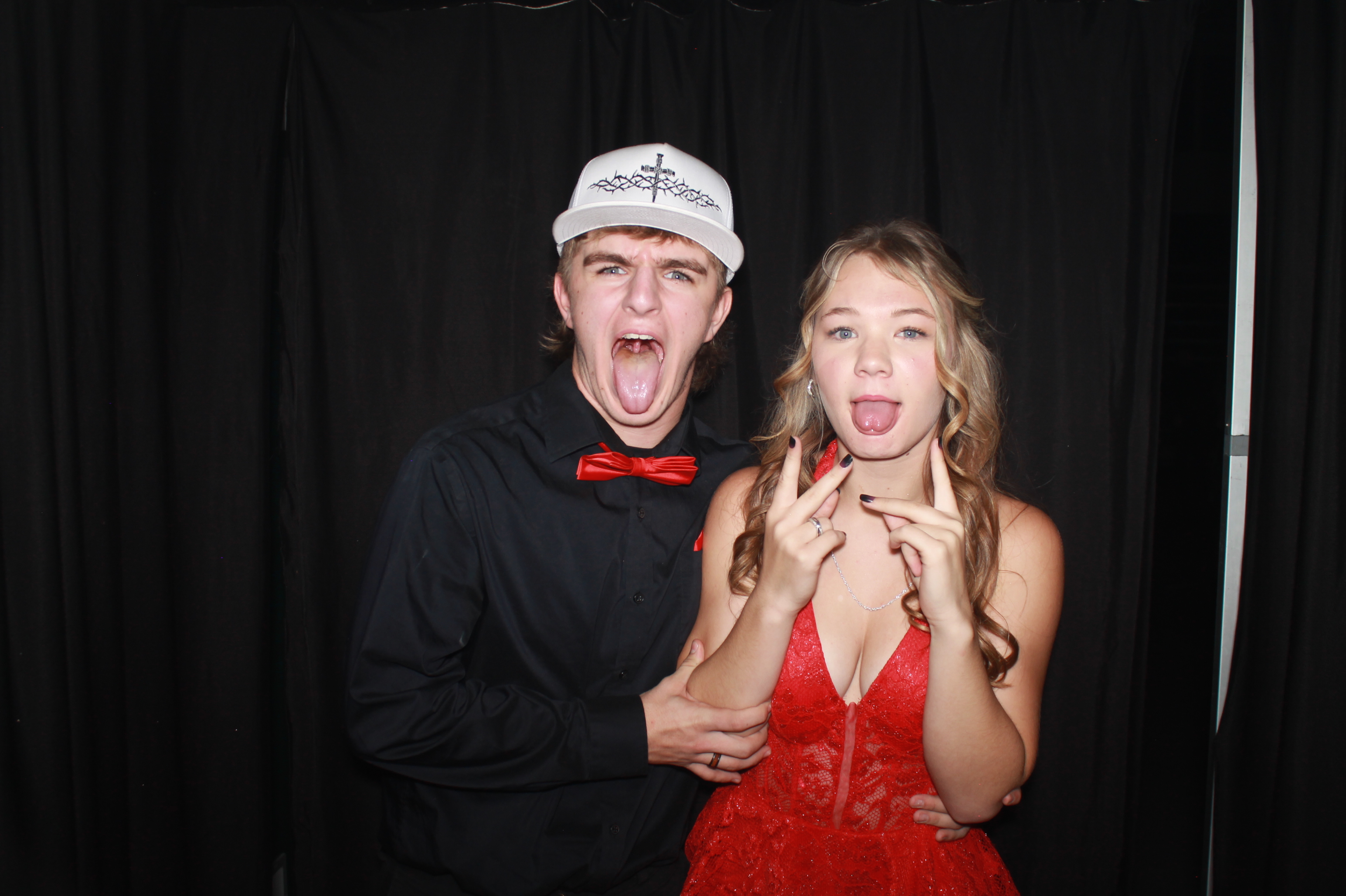 Batavia Prom 2025 | View more photos from the event at gallery.photoboothcincy.com/u/PhotoBoothCincy/Batavia-Prom-2025