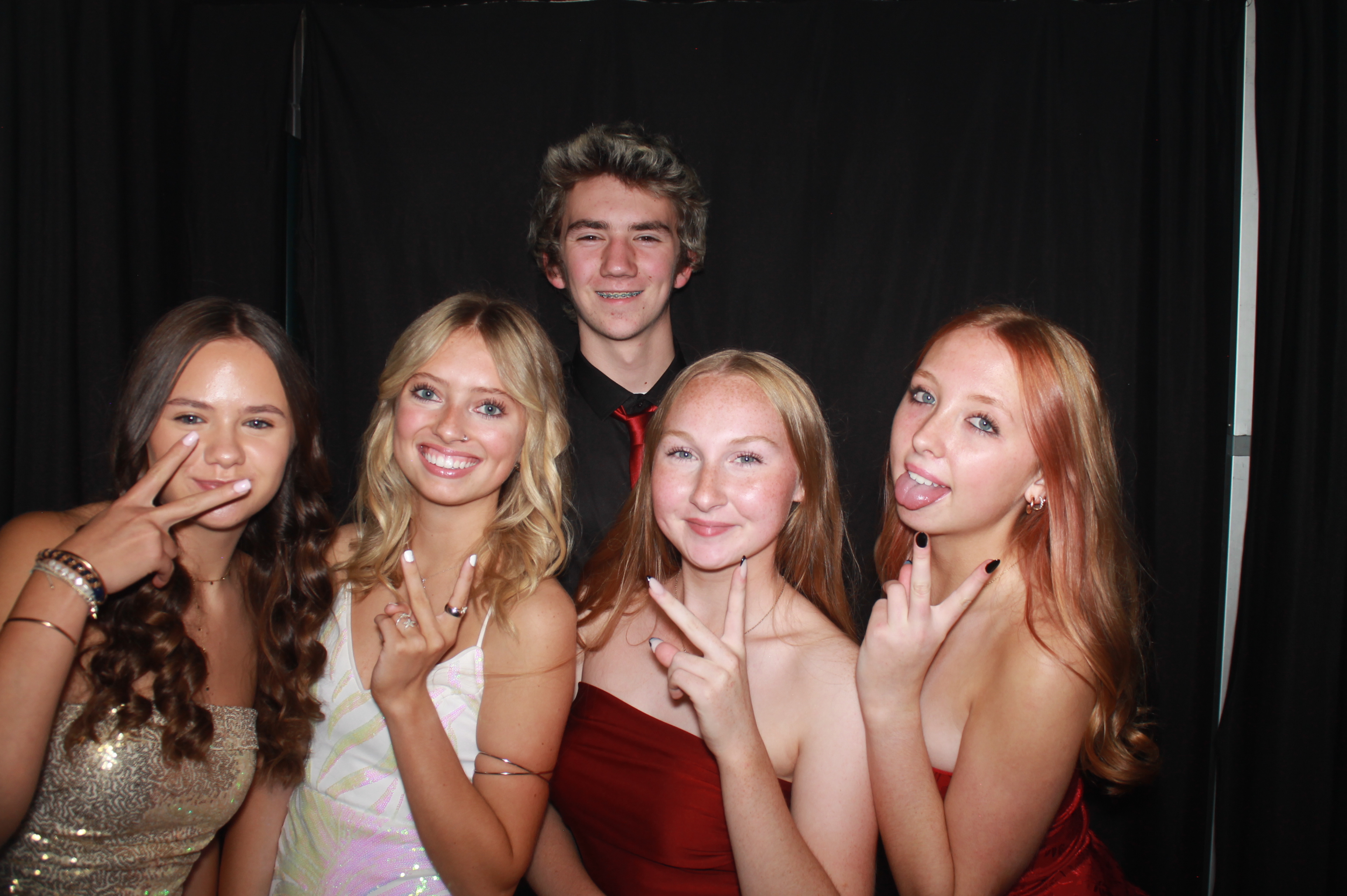 Batavia Prom 2025 | View more photos from the event at gallery.photoboothcincy.com/u/PhotoBoothCincy/Batavia-Prom-2025