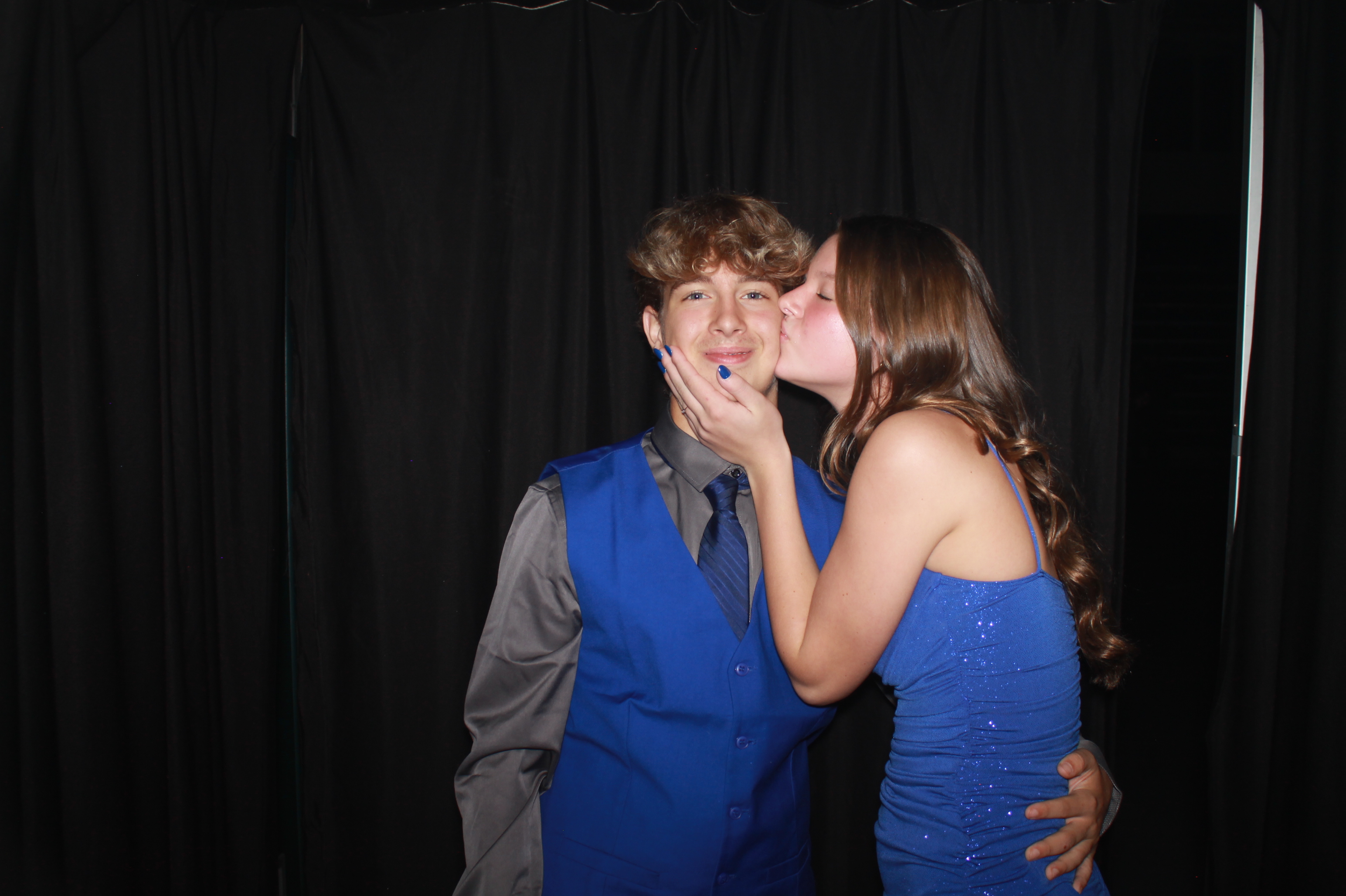 Batavia Prom 2025 | View more photos from the event at gallery.photoboothcincy.com/u/PhotoBoothCincy/Batavia-Prom-2025