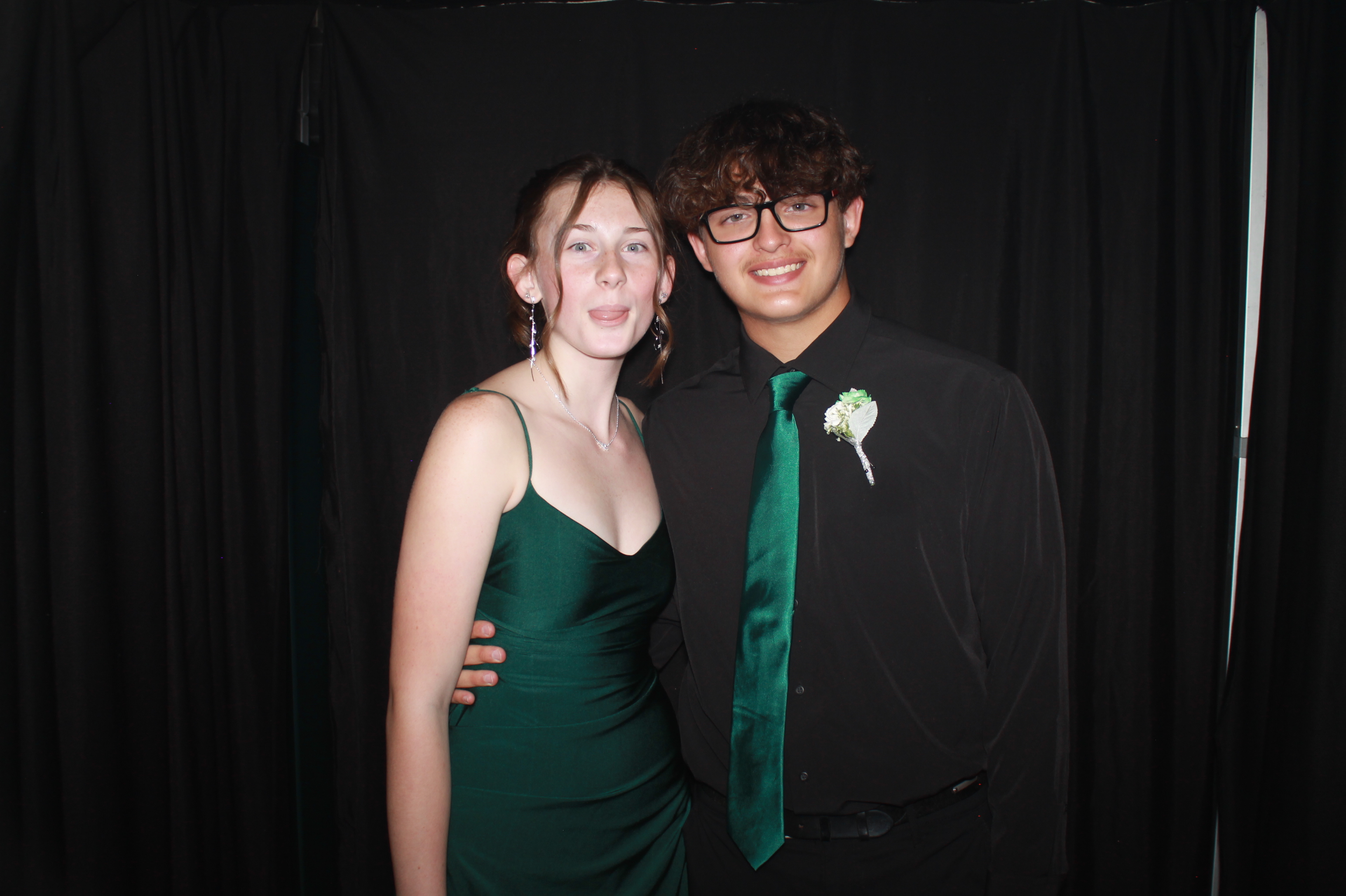 Batavia Prom 2025 | View more photos from the event at gallery.photoboothcincy.com/u/PhotoBoothCincy/Batavia-Prom-2025